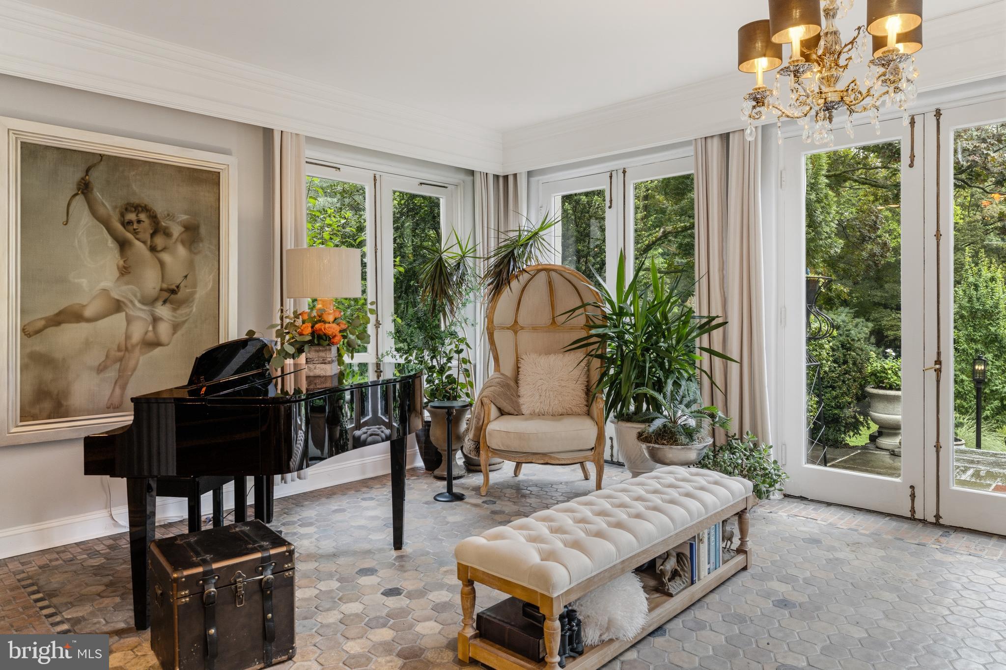 JENKINTOWN MANOR - Residential