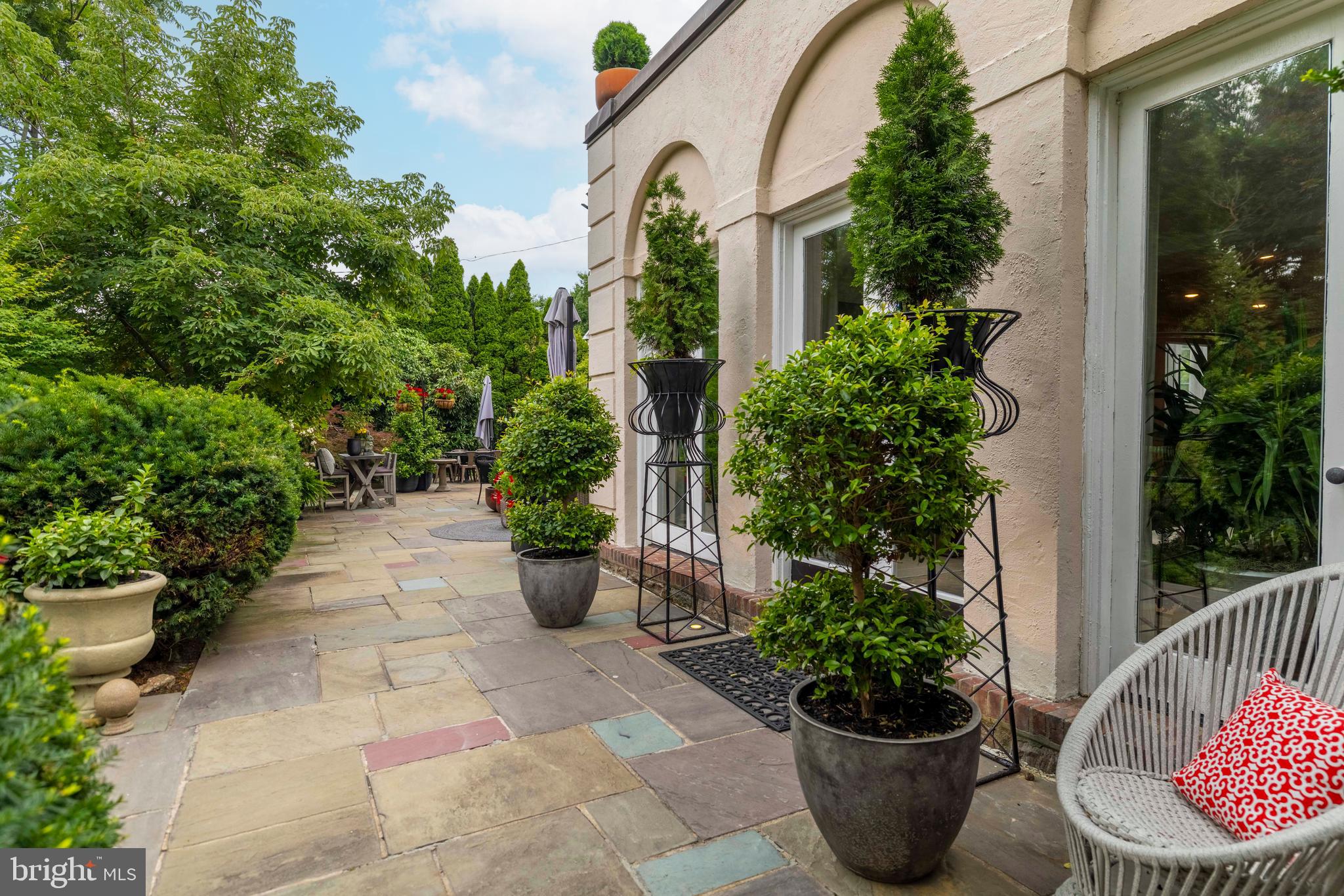 JENKINTOWN MANOR - Residential