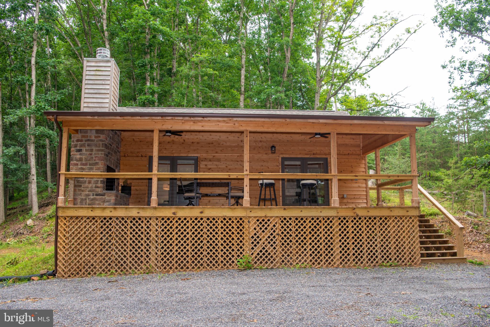 PINE GROVE ESTATE - Residential