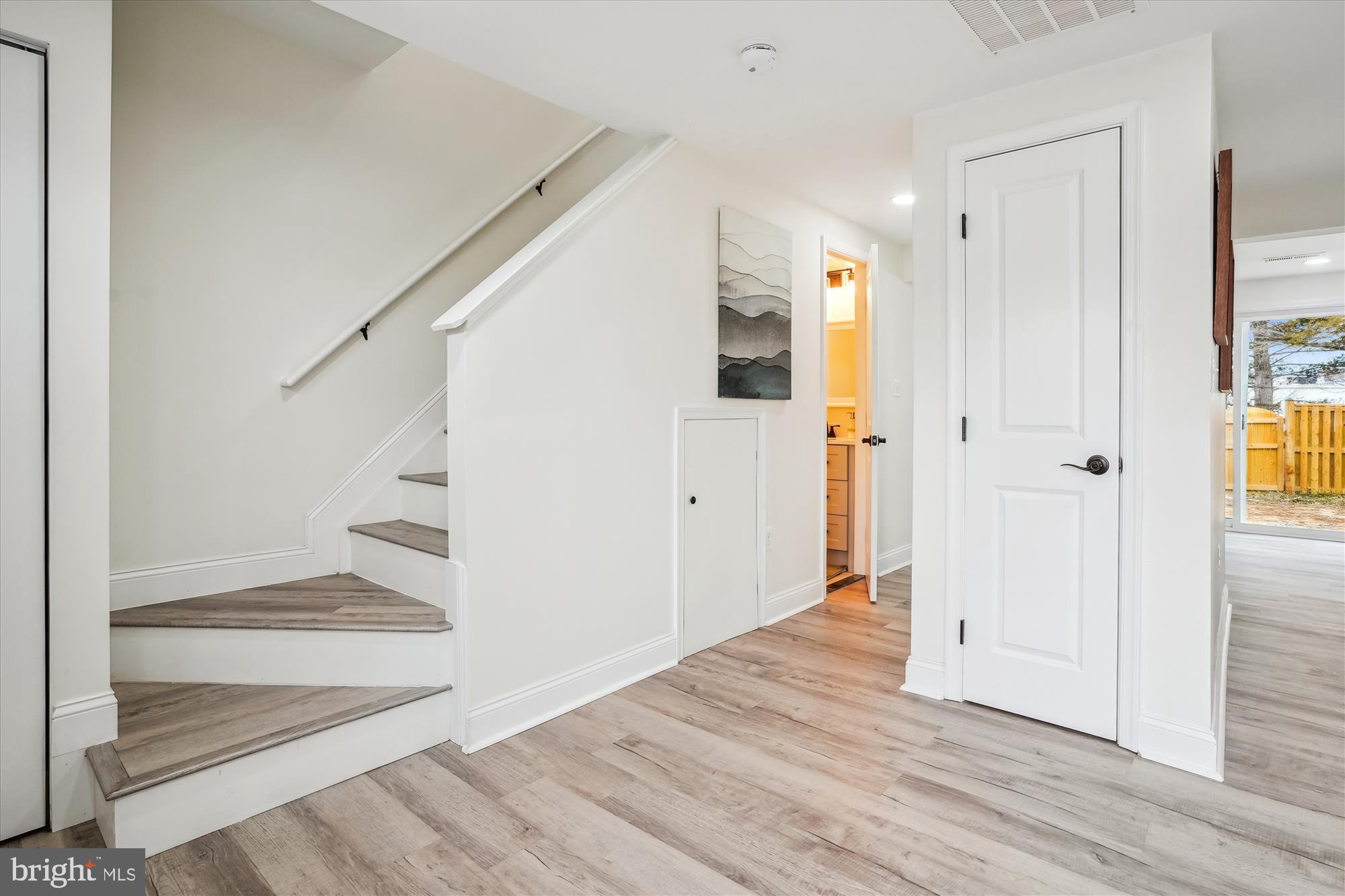 CLINTON PLAZA TOWNHOUSES - Residential