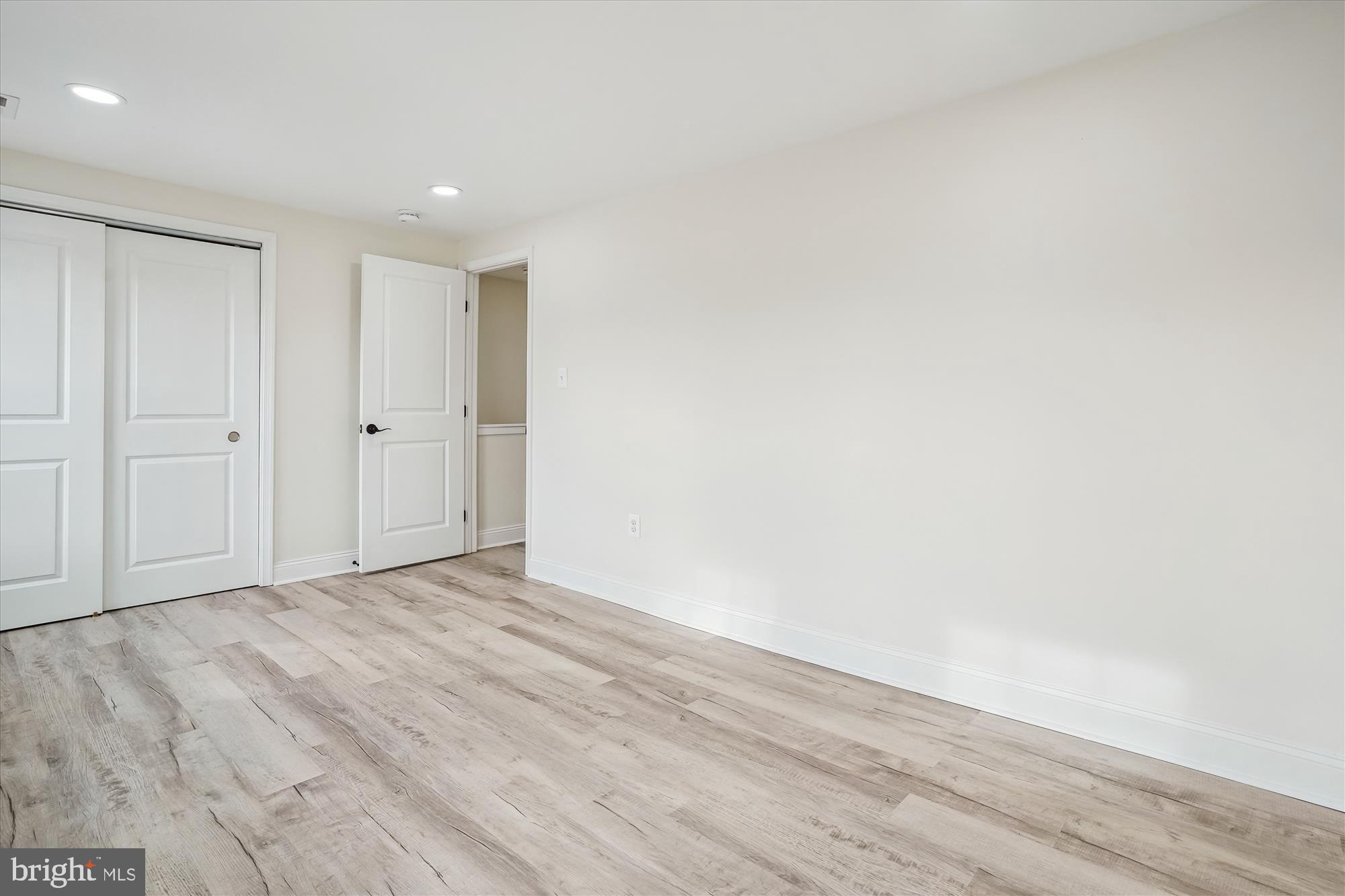 CLINTON PLAZA TOWNHOUSES - Residential