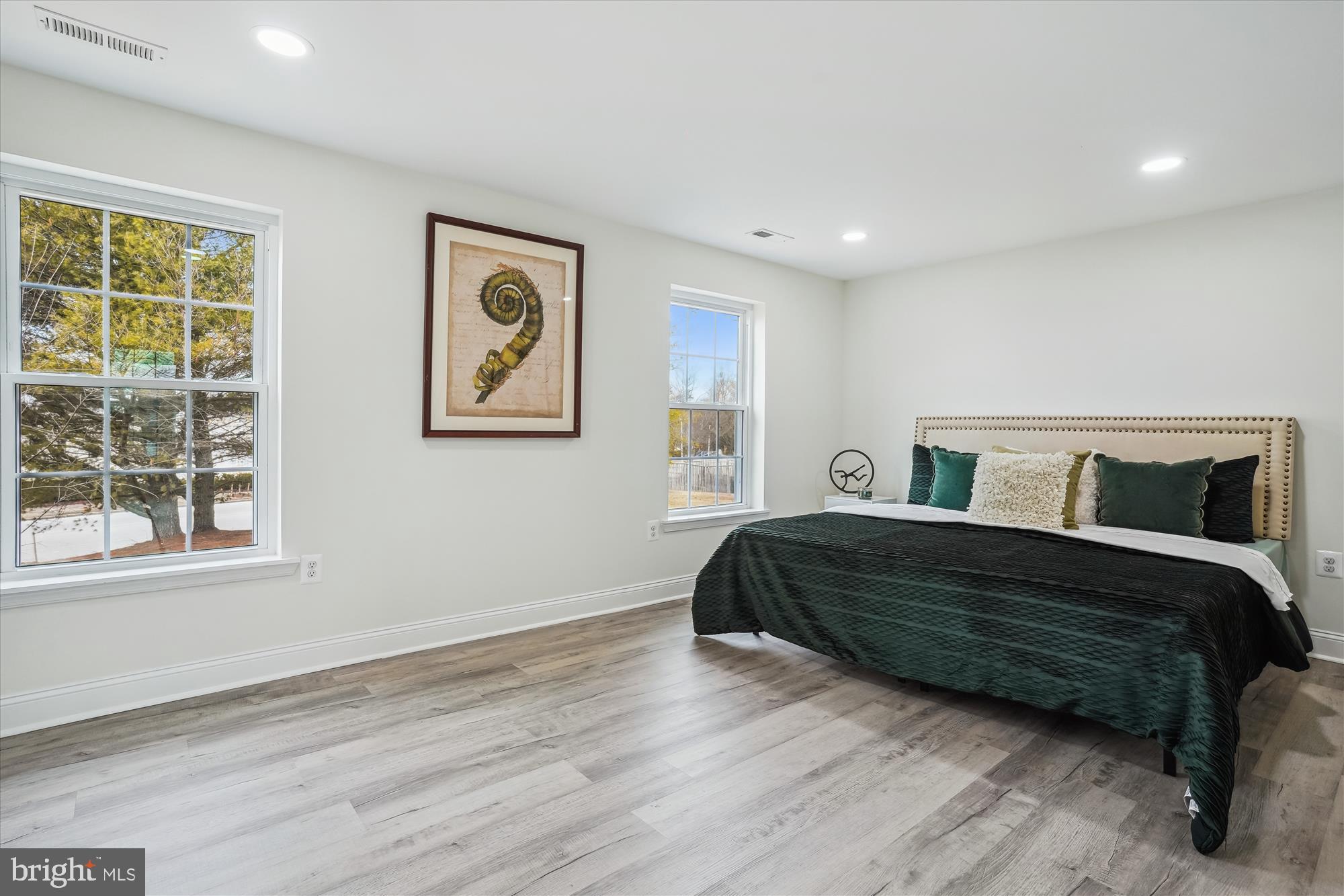 CLINTON PLAZA TOWNHOUSES - Residential