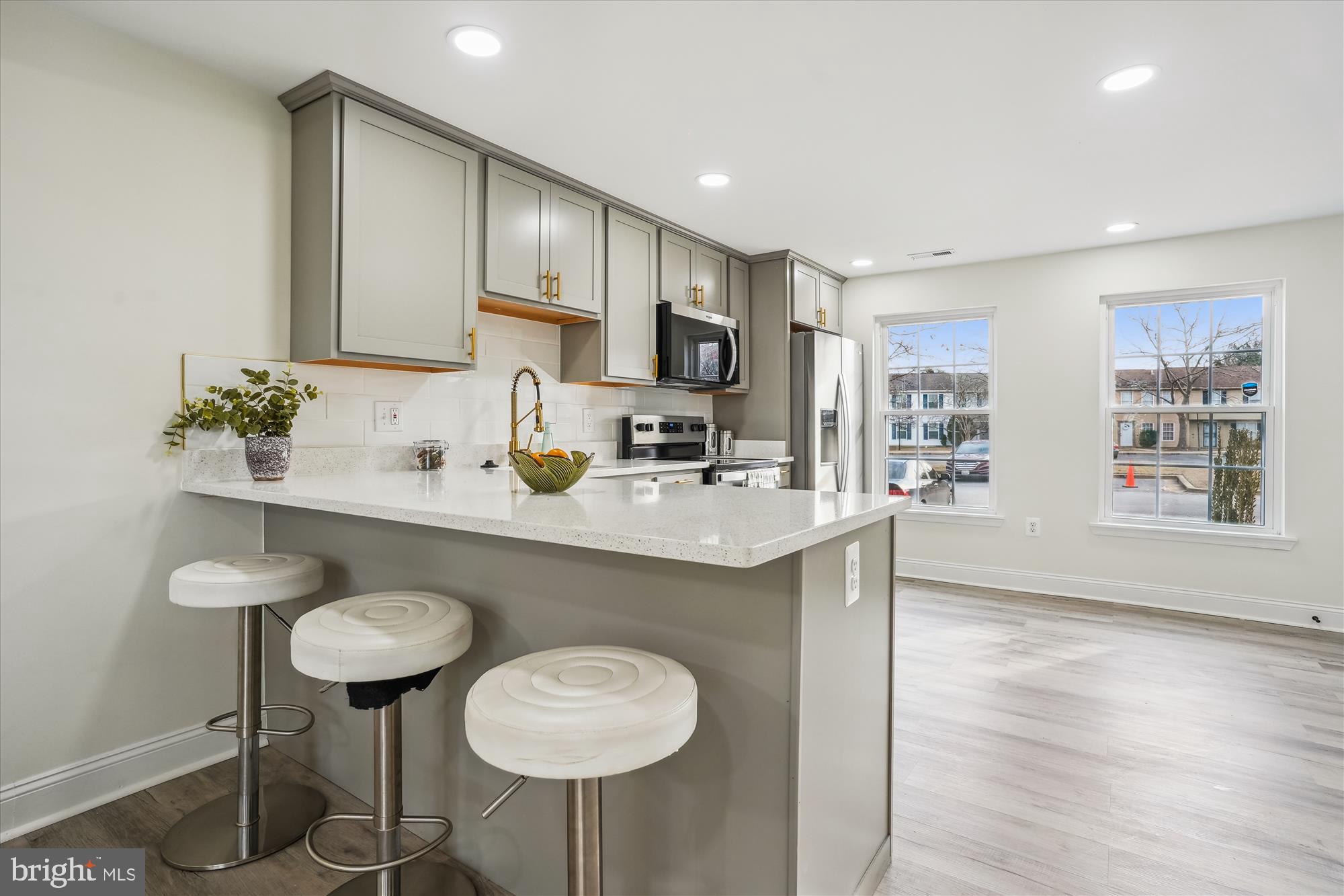 CLINTON PLAZA TOWNHOUSES - Residential
