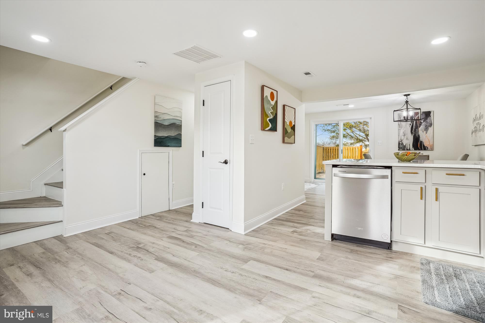 CLINTON PLAZA TOWNHOUSES - Residential