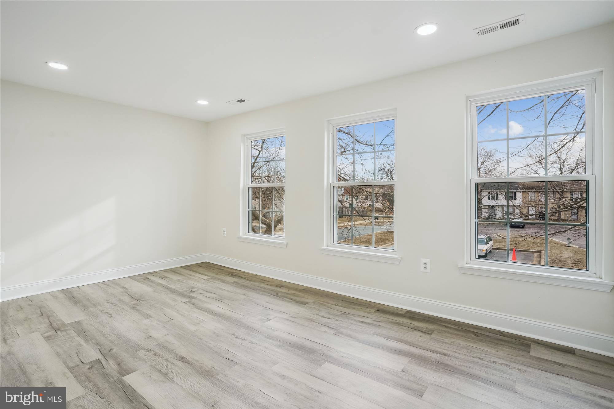 CLINTON PLAZA TOWNHOUSES - Residential