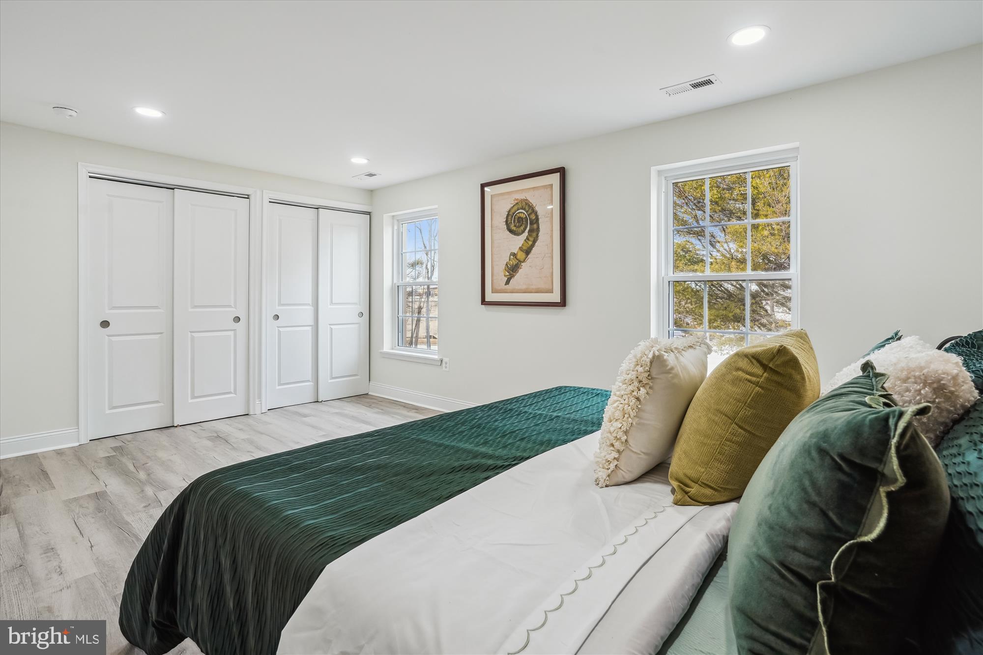 CLINTON PLAZA TOWNHOUSES - Residential