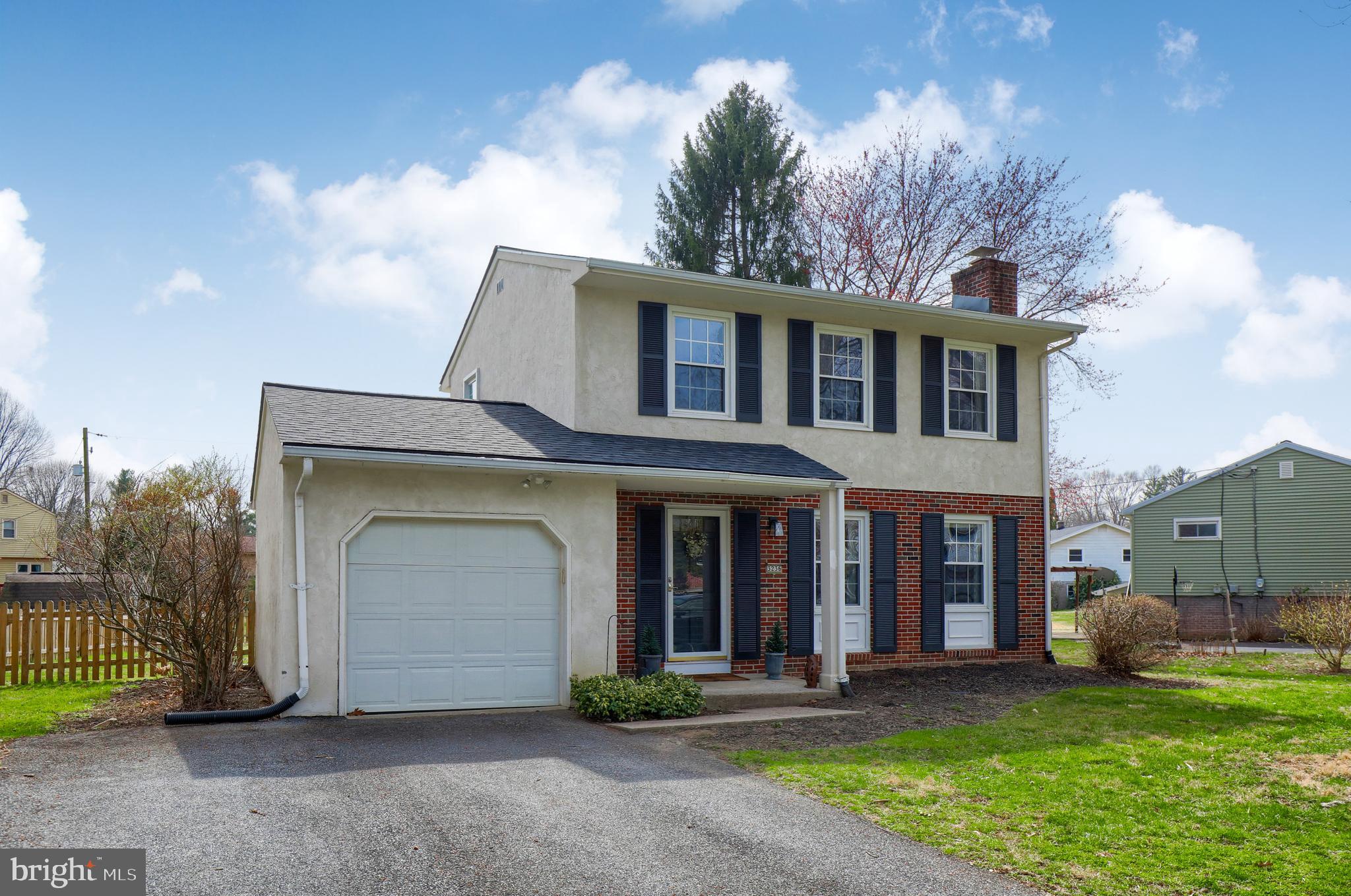 GOLDEN ACRES - Residential
