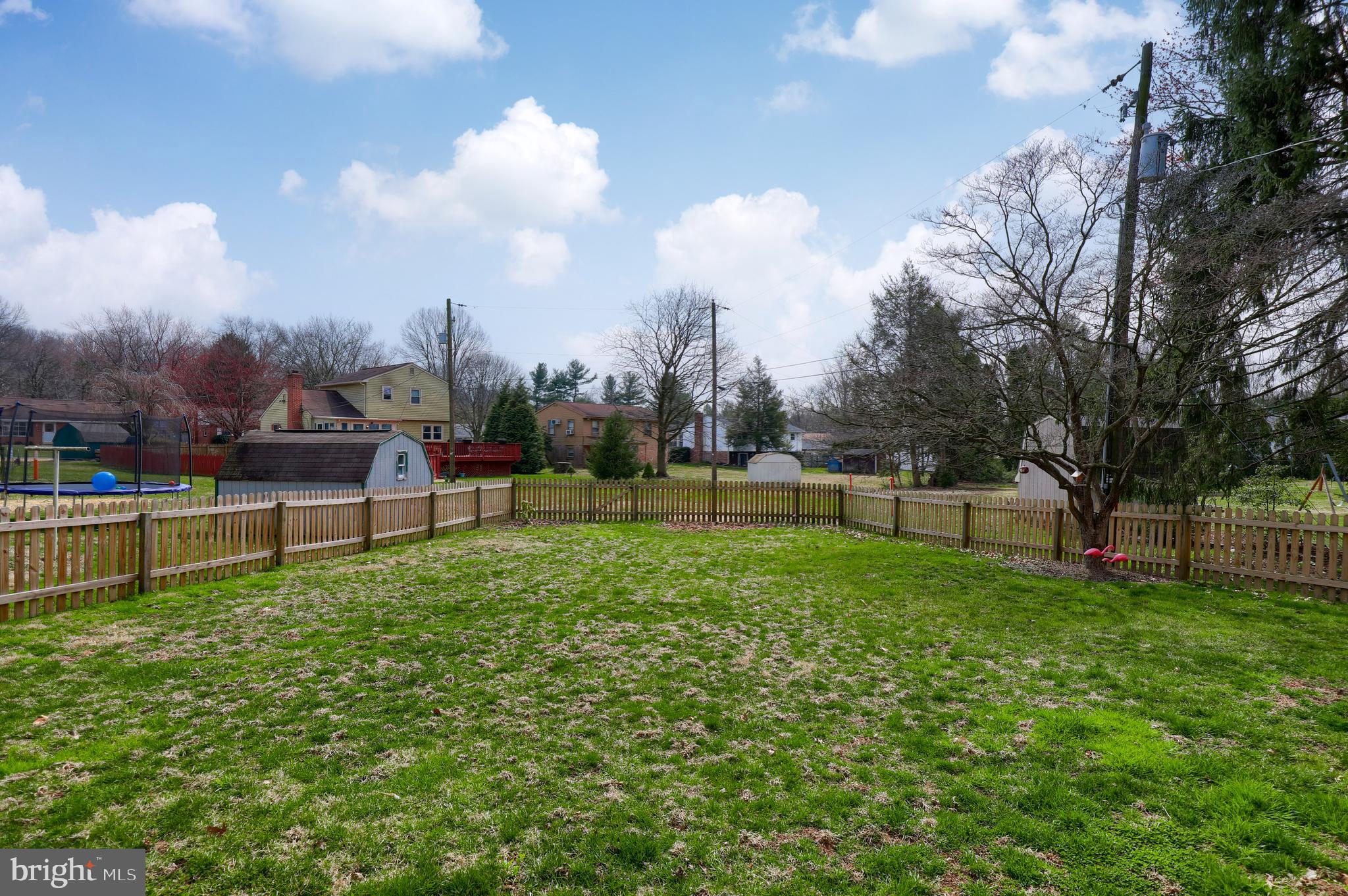 GOLDEN ACRES - Residential