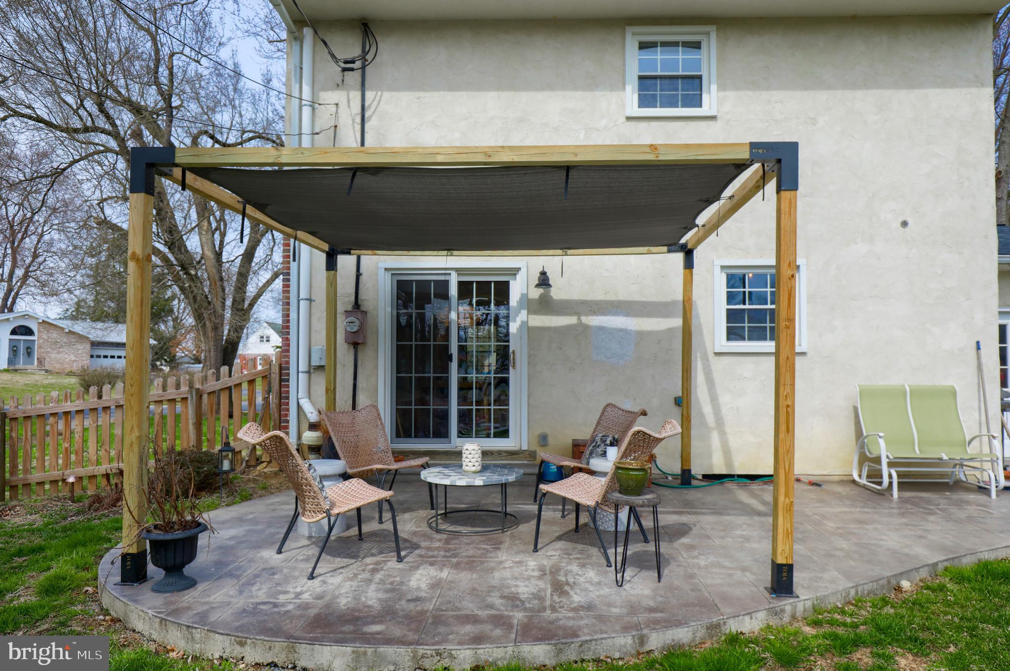 GOLDEN ACRES - Residential