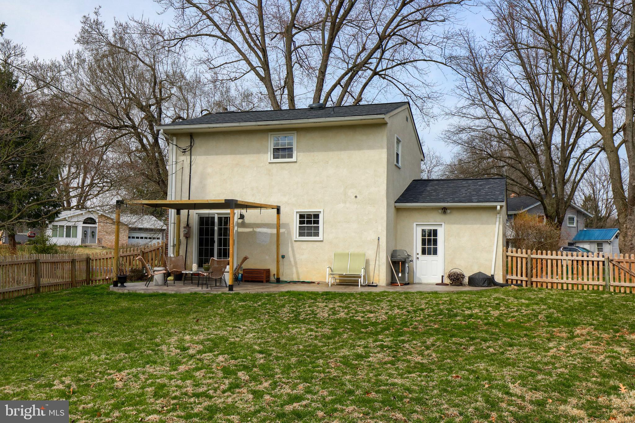 GOLDEN ACRES - Residential