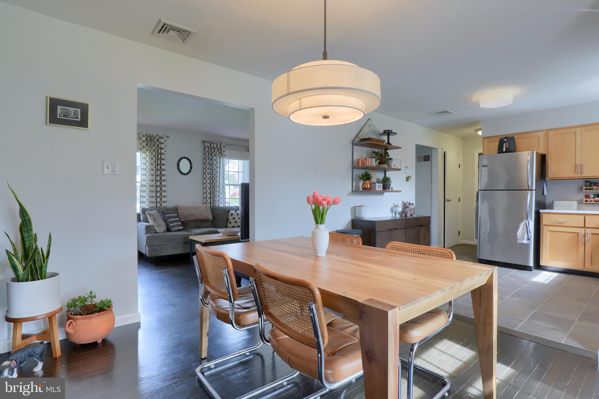 GOLDEN ACRES - Residential