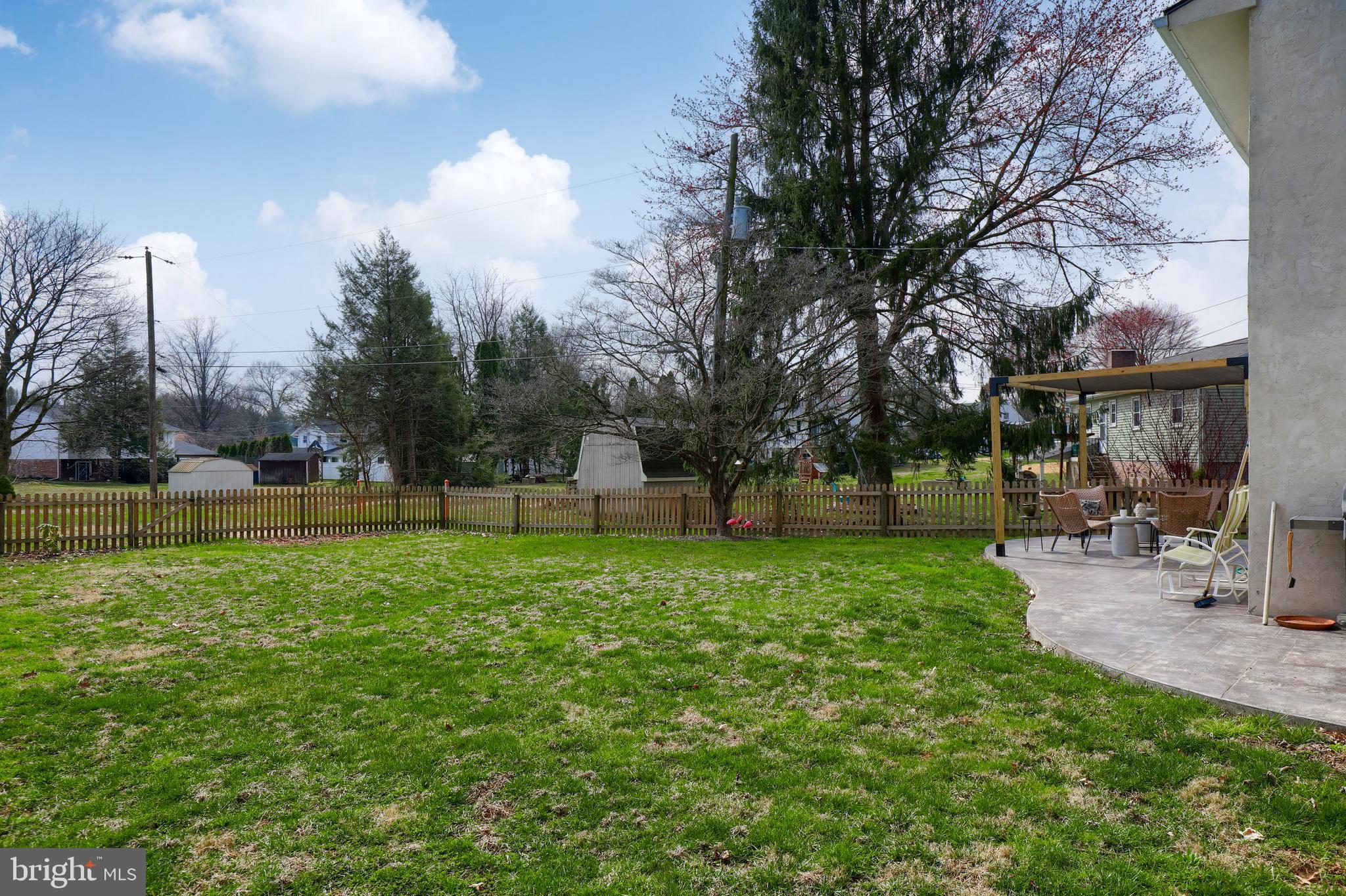 GOLDEN ACRES - Residential