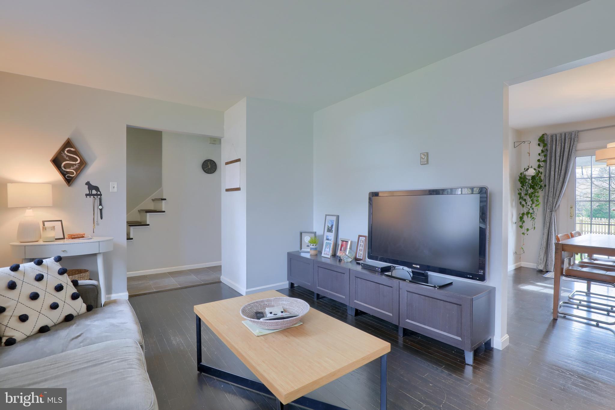 GOLDEN ACRES - Residential