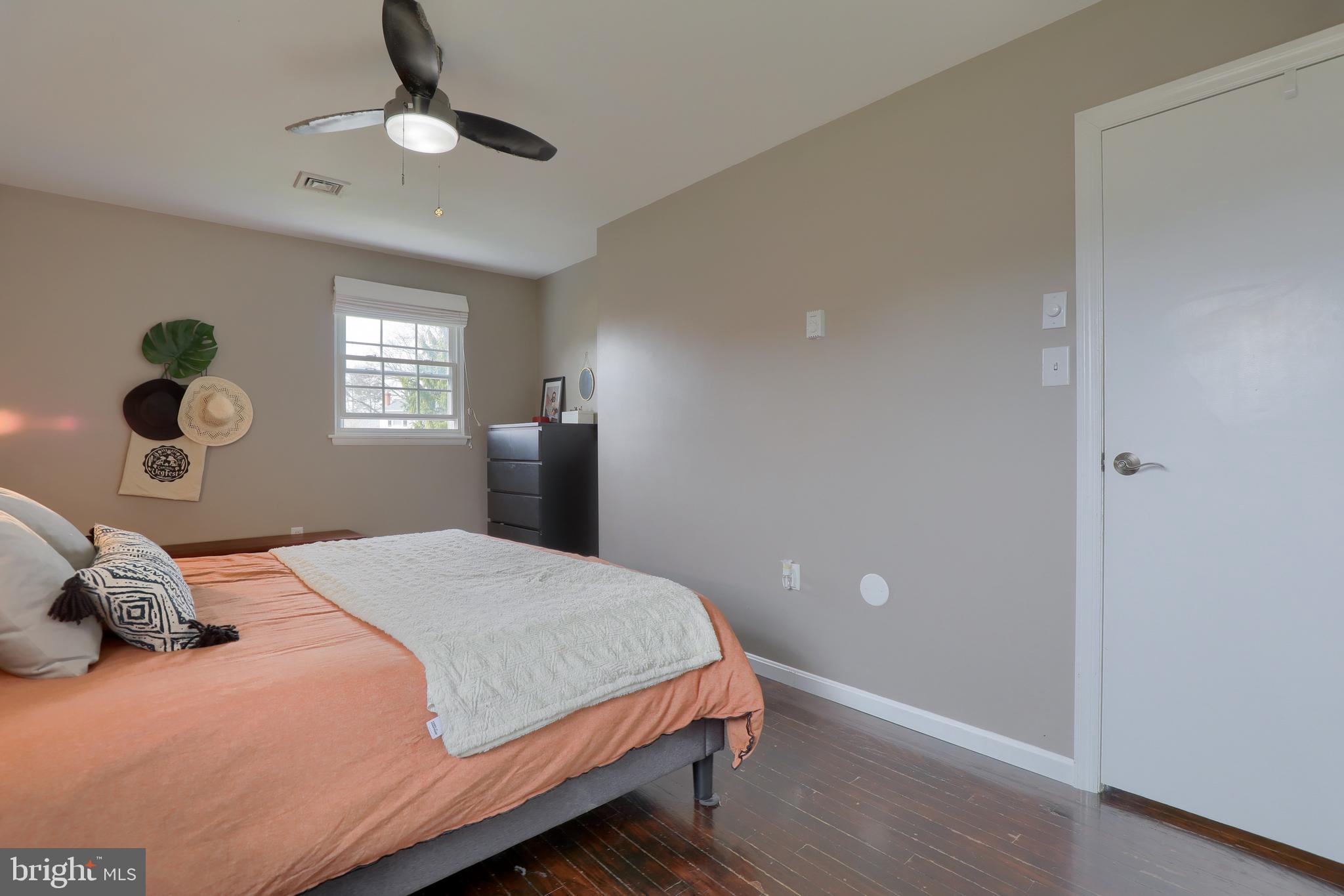 GOLDEN ACRES - Residential