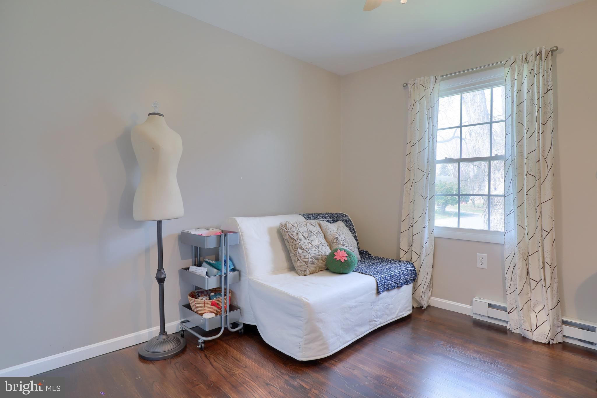 GOLDEN ACRES - Residential