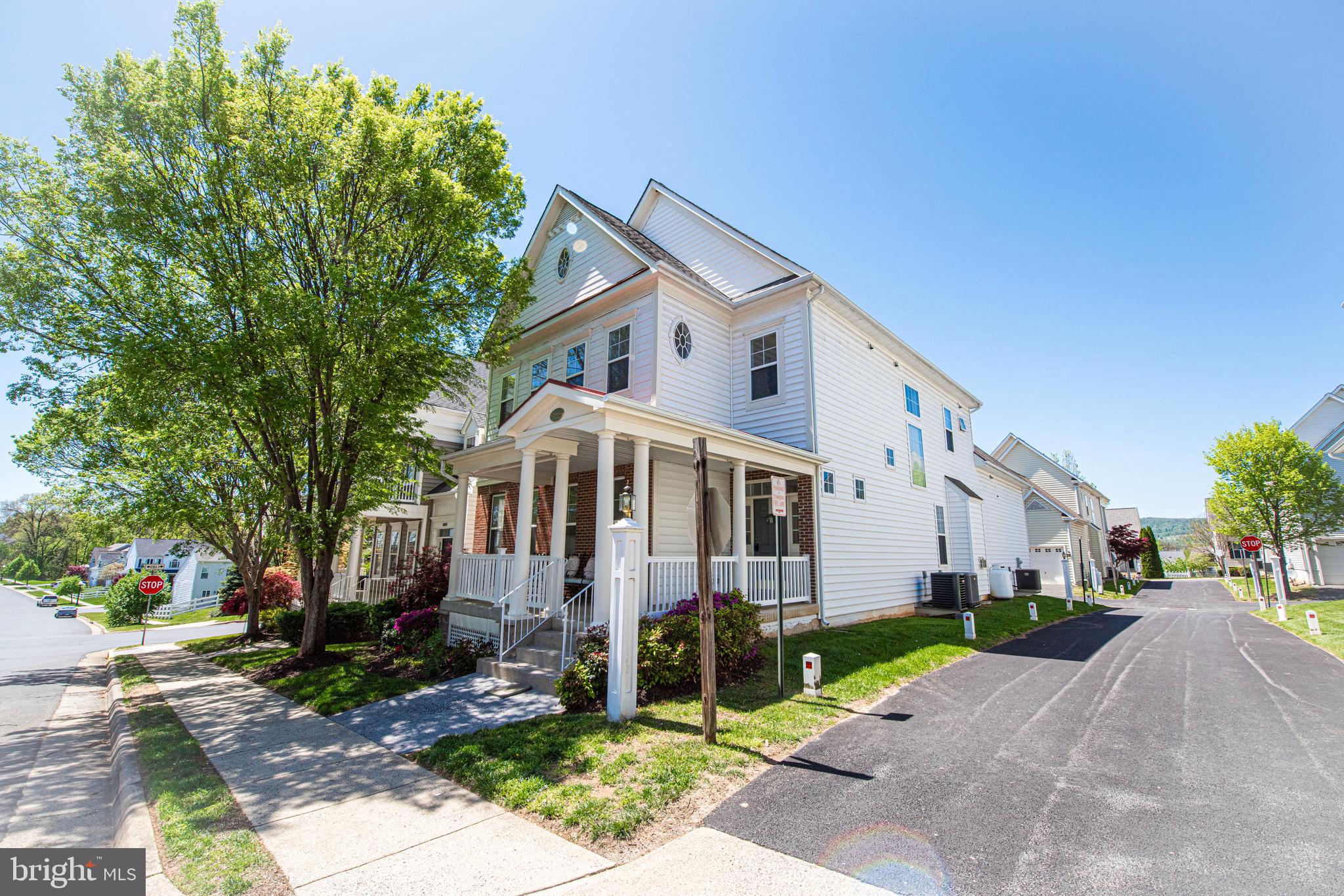 LAKE POINT ROUND HILL - Residential Lease