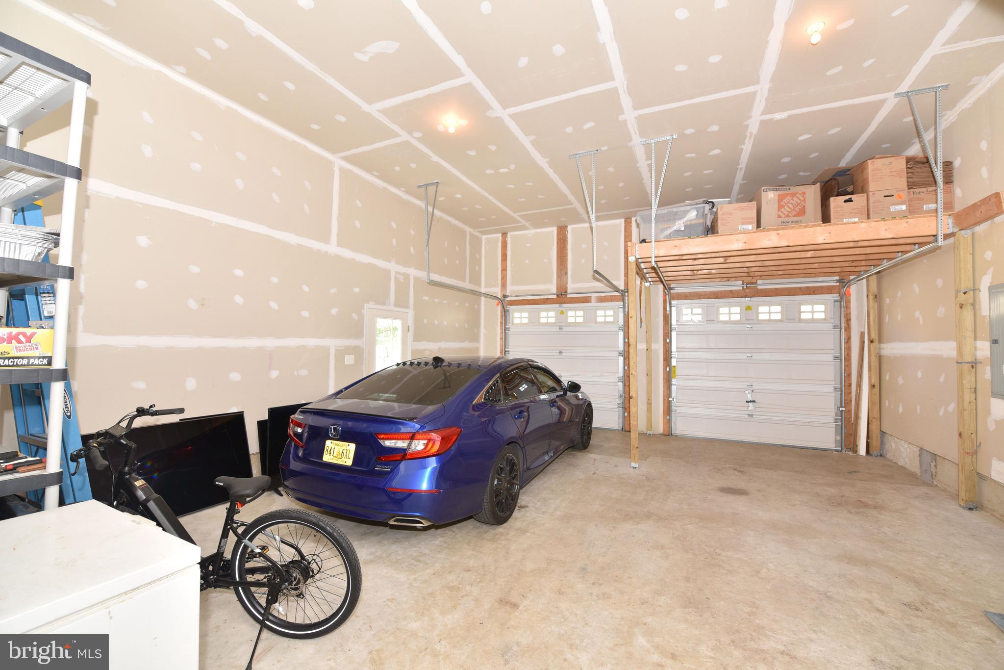 LAKE POINT ROUND HILL - Residential Lease