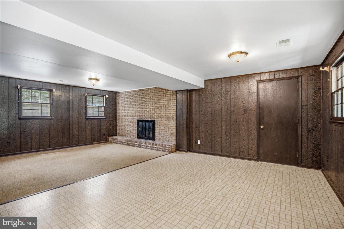 BRYANTOWN HILLS - Residential