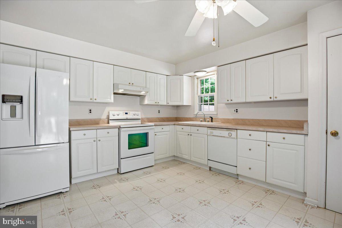 BRYANTOWN HILLS - Residential