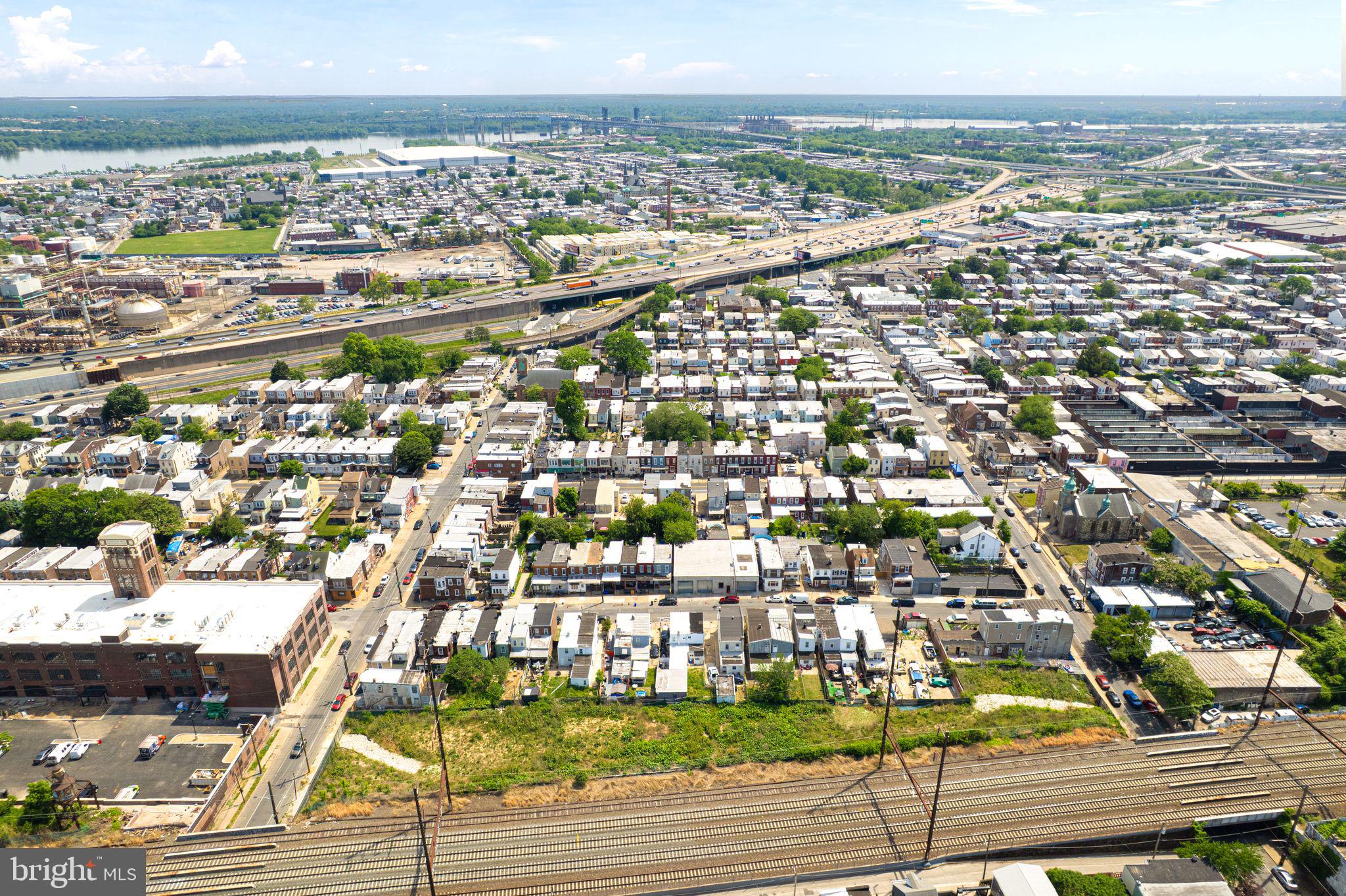 FRANKFORD - Commercial Sale