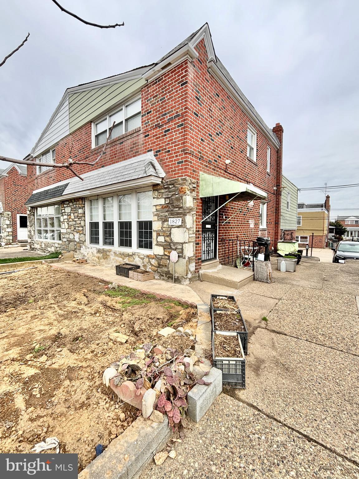 BELLS CORNER - Residential