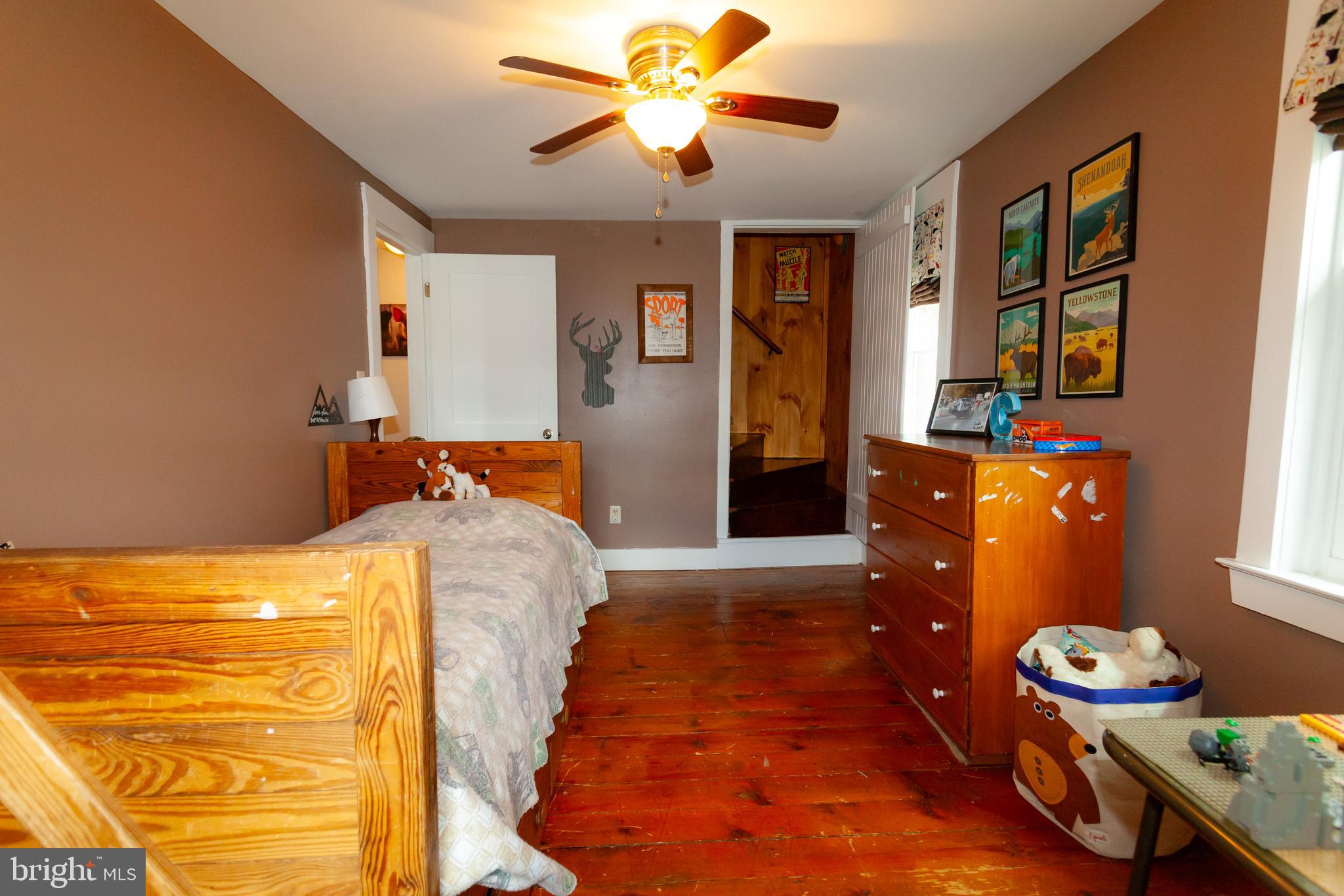ADAMSTOWN - Residential