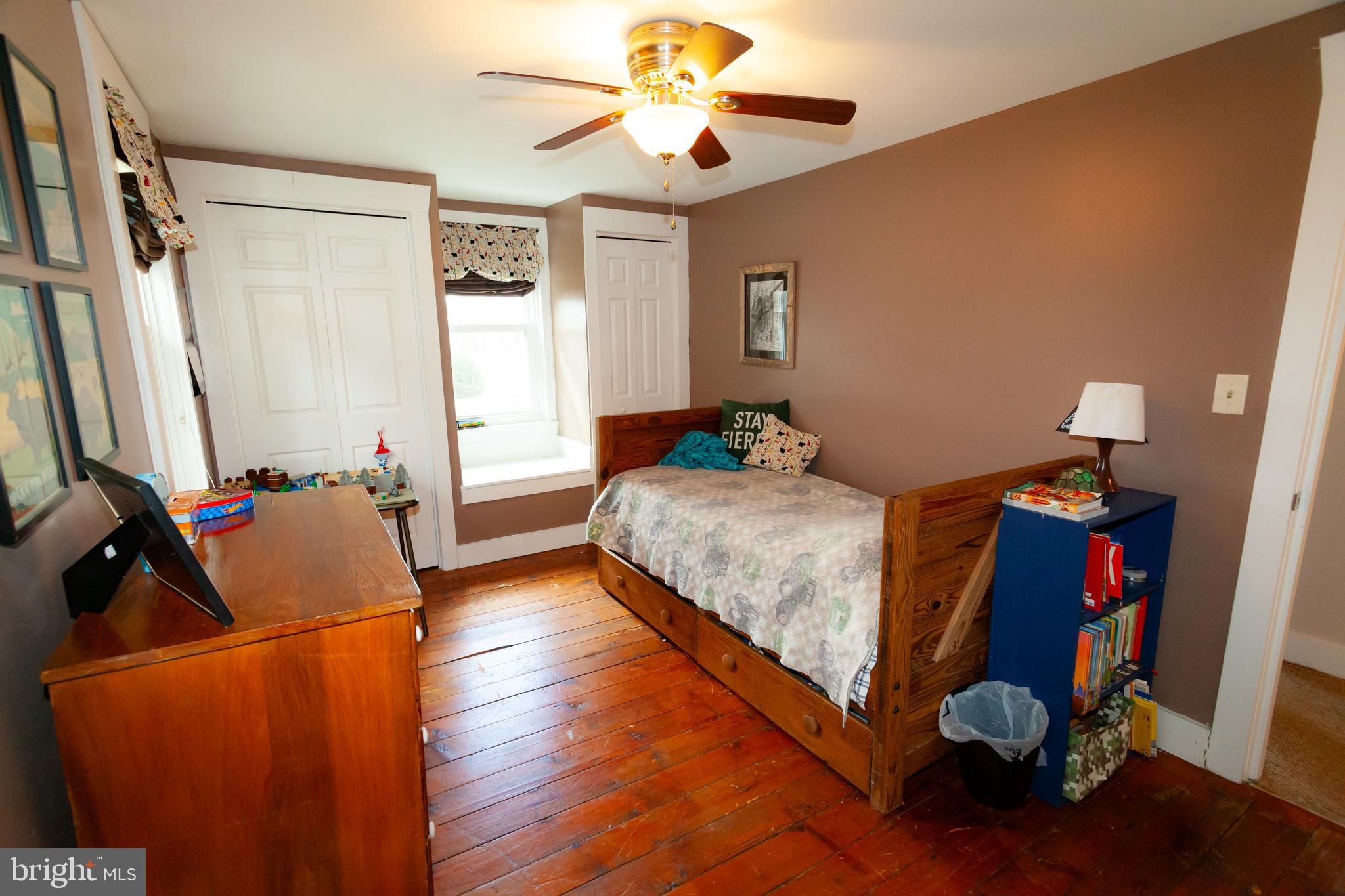 ADAMSTOWN - Residential
