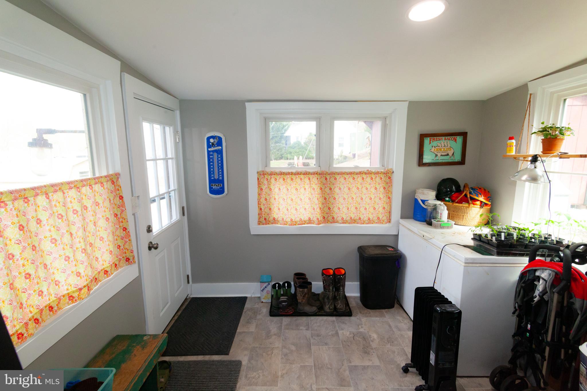 ADAMSTOWN - Residential