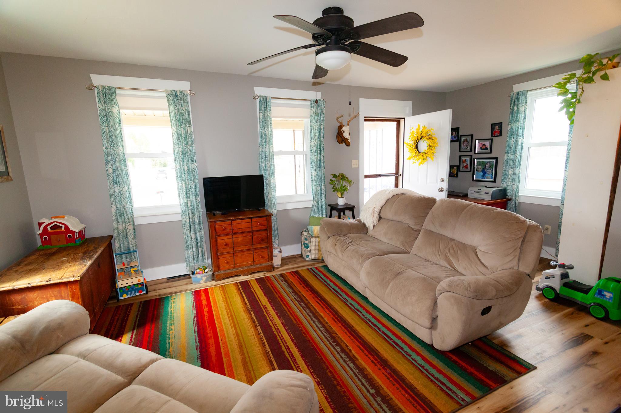 ADAMSTOWN - Residential