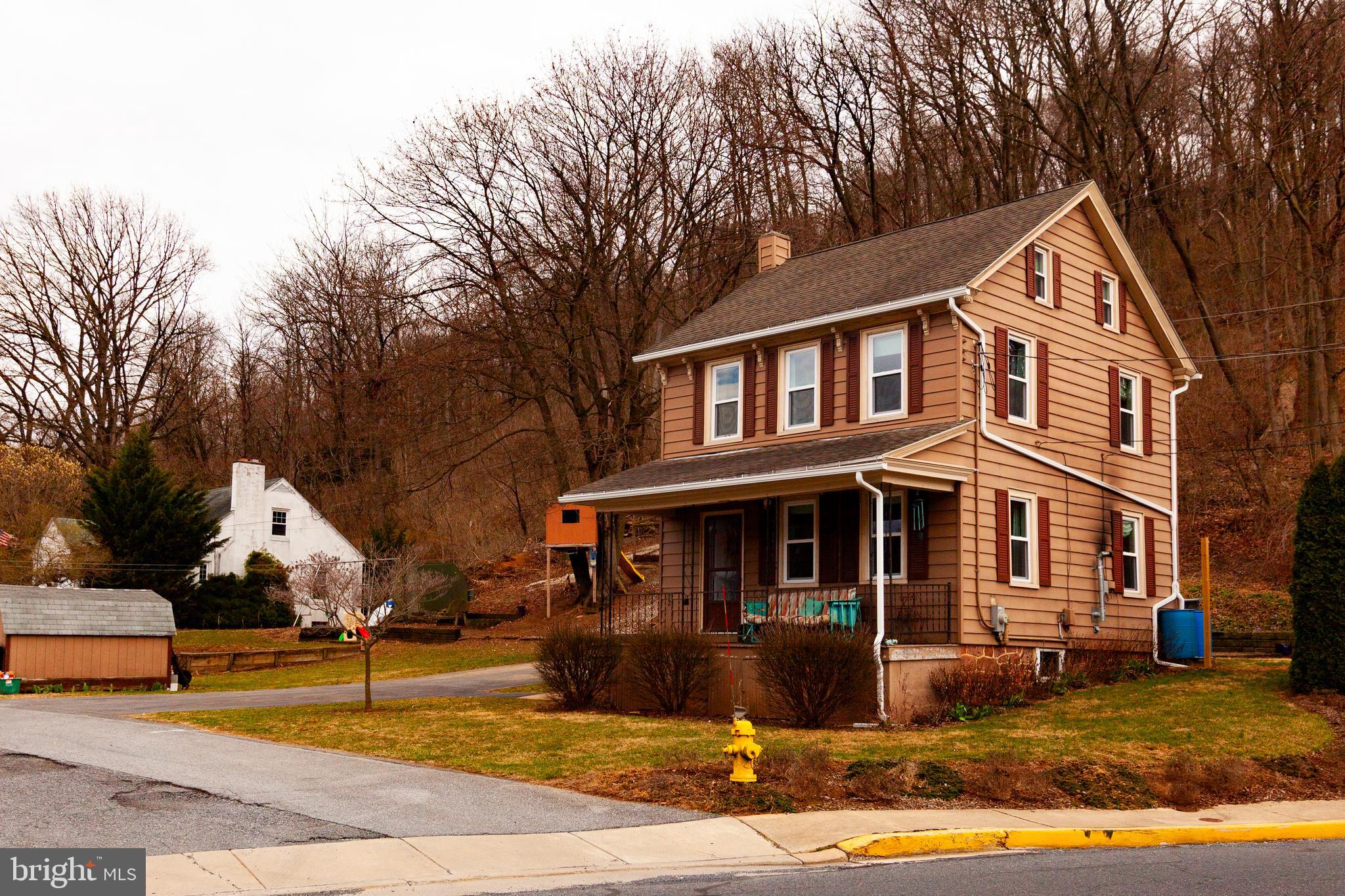ADAMSTOWN - Residential