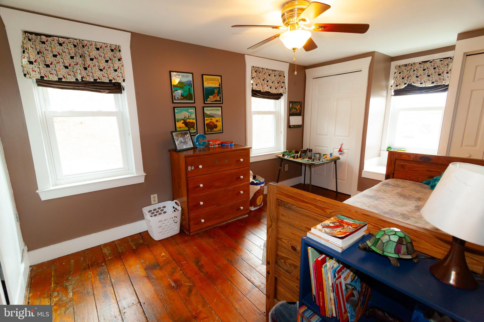 ADAMSTOWN - Residential