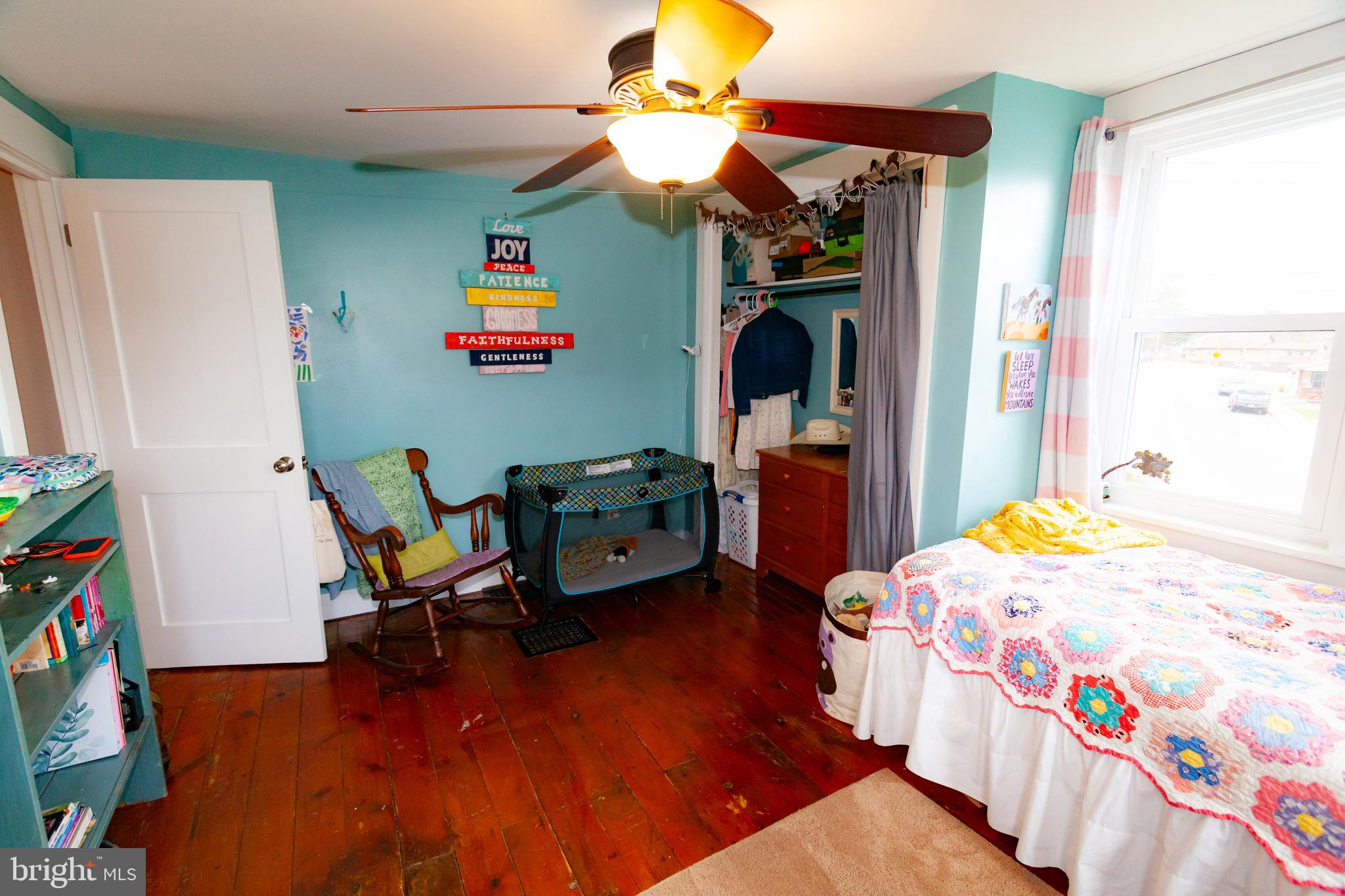 ADAMSTOWN - Residential