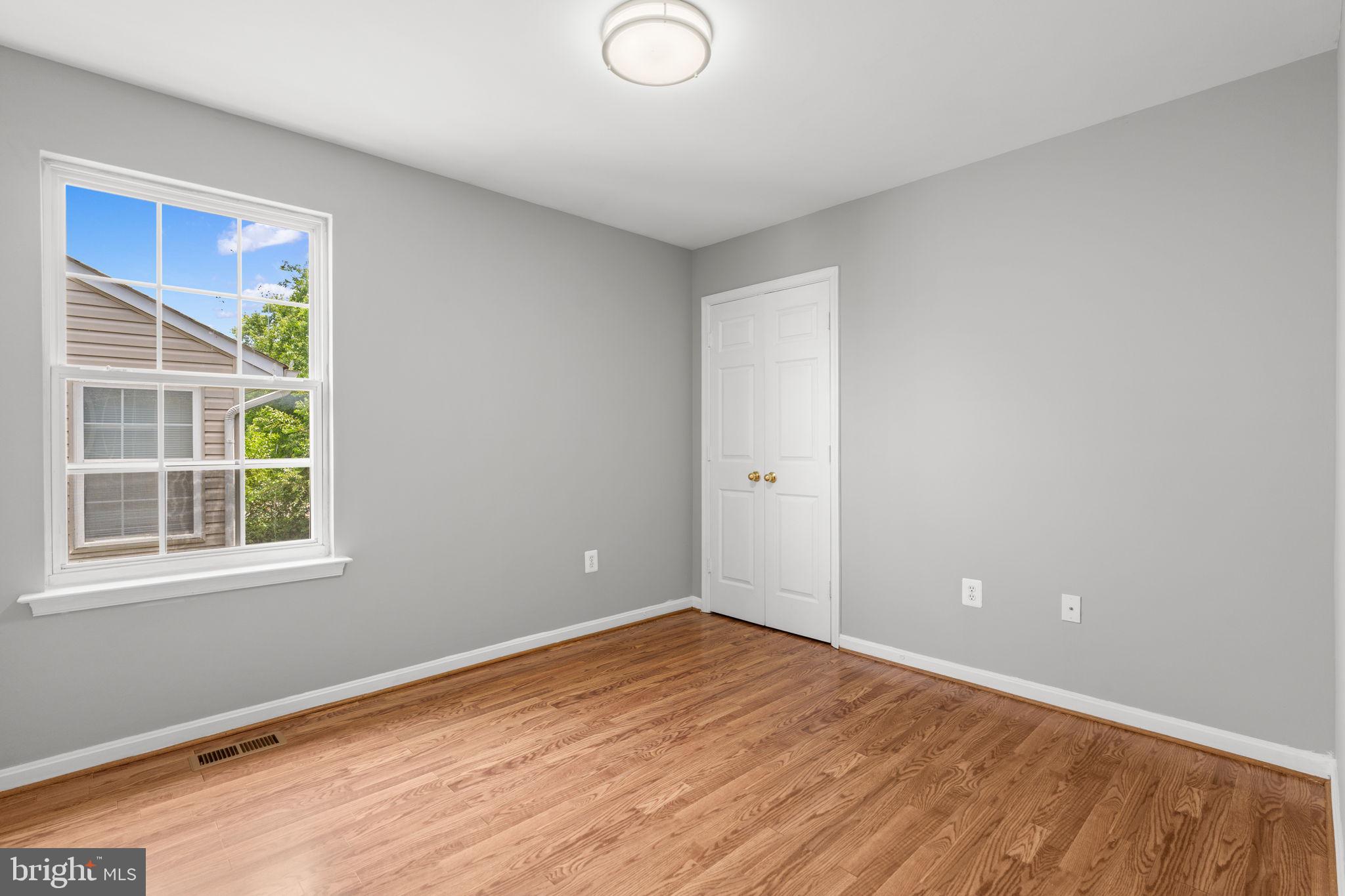 NORTH BRENTWOOD - Residential