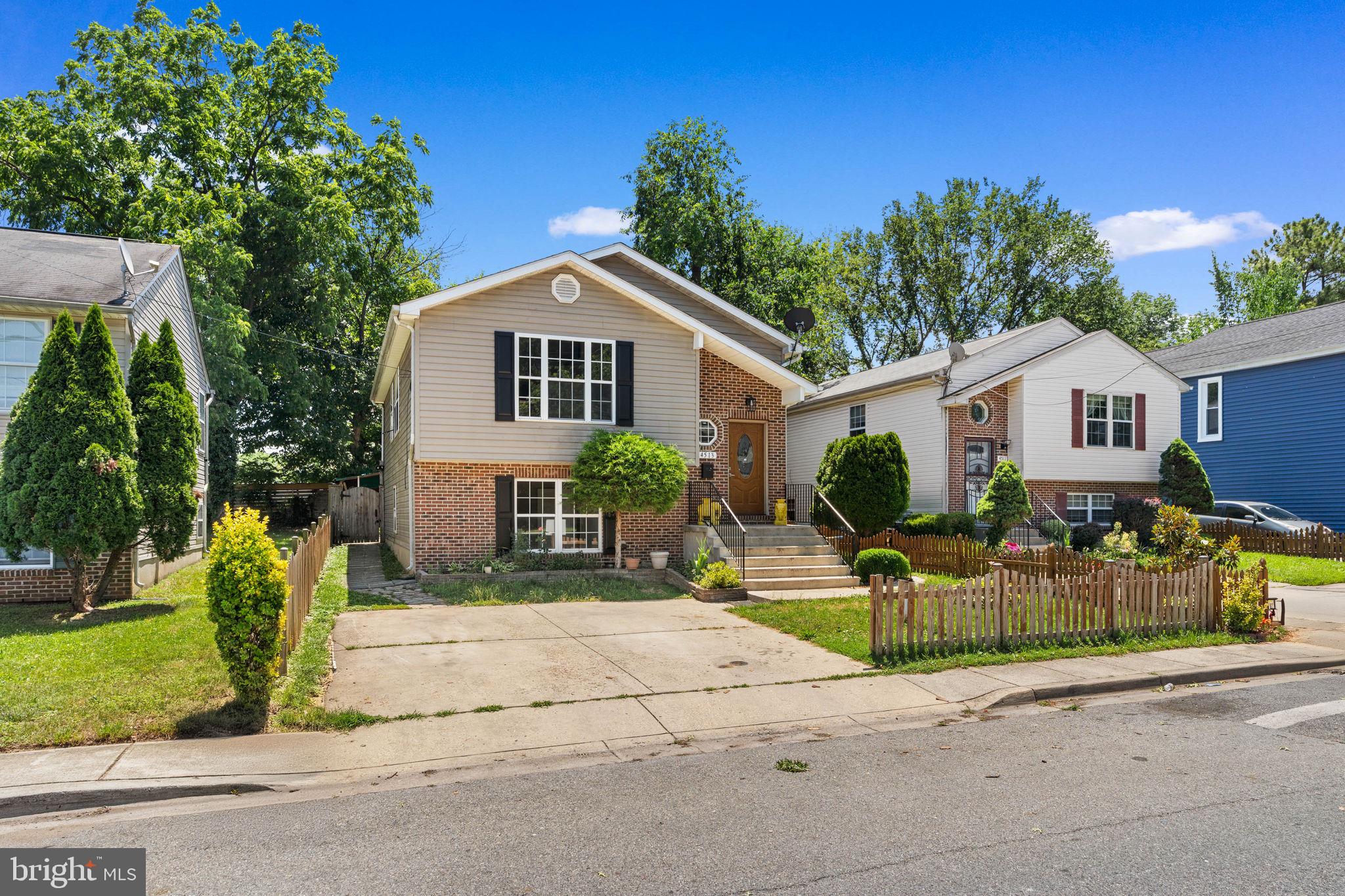 NORTH BRENTWOOD - Residential