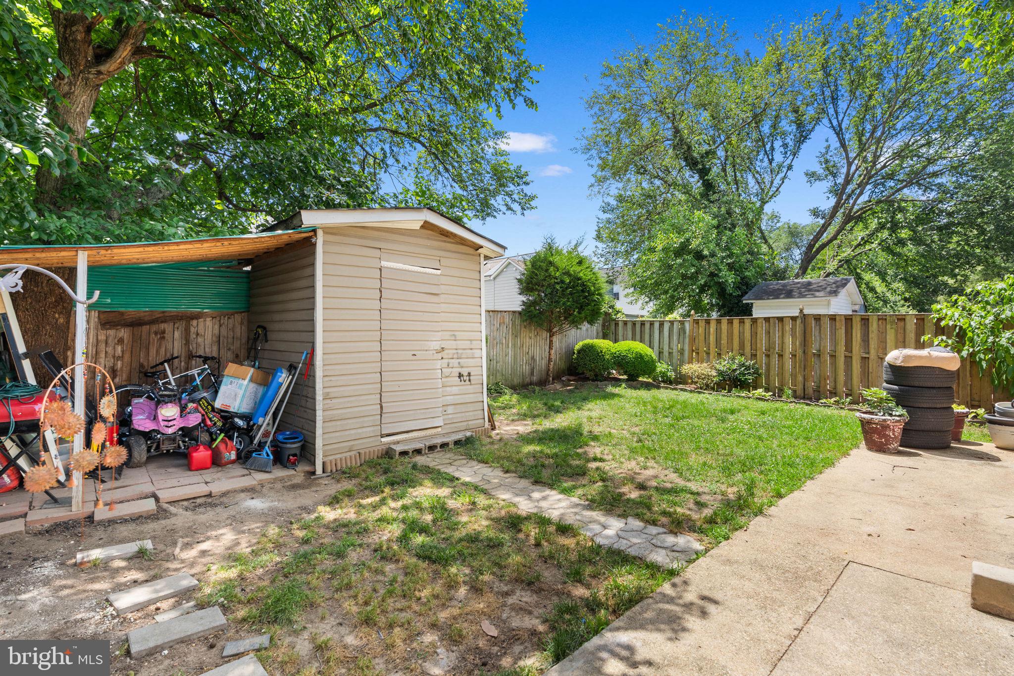 NORTH BRENTWOOD - Residential