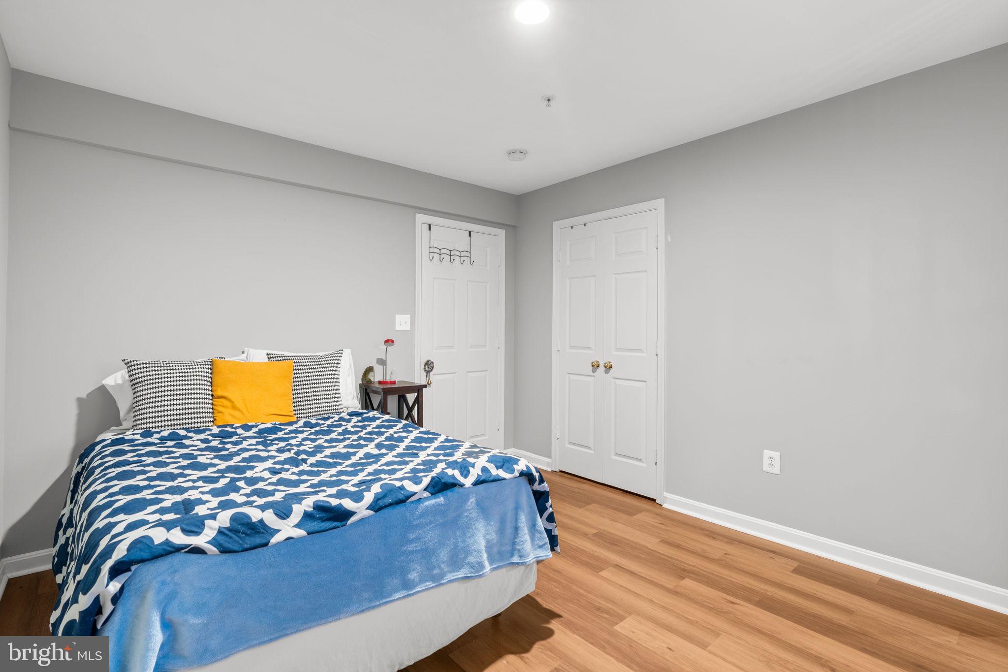 NORTH BRENTWOOD - Residential