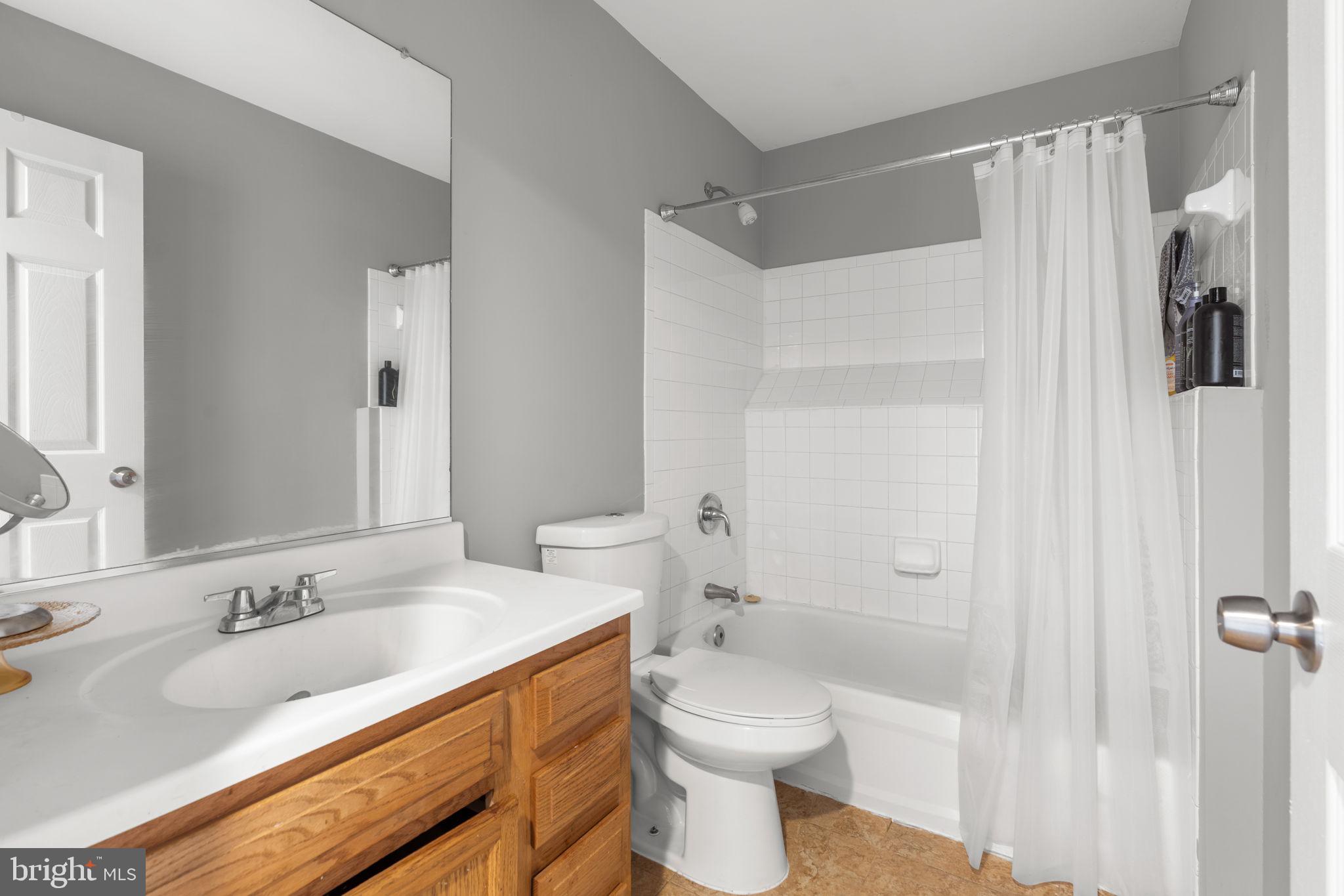 NORTH BRENTWOOD - Residential