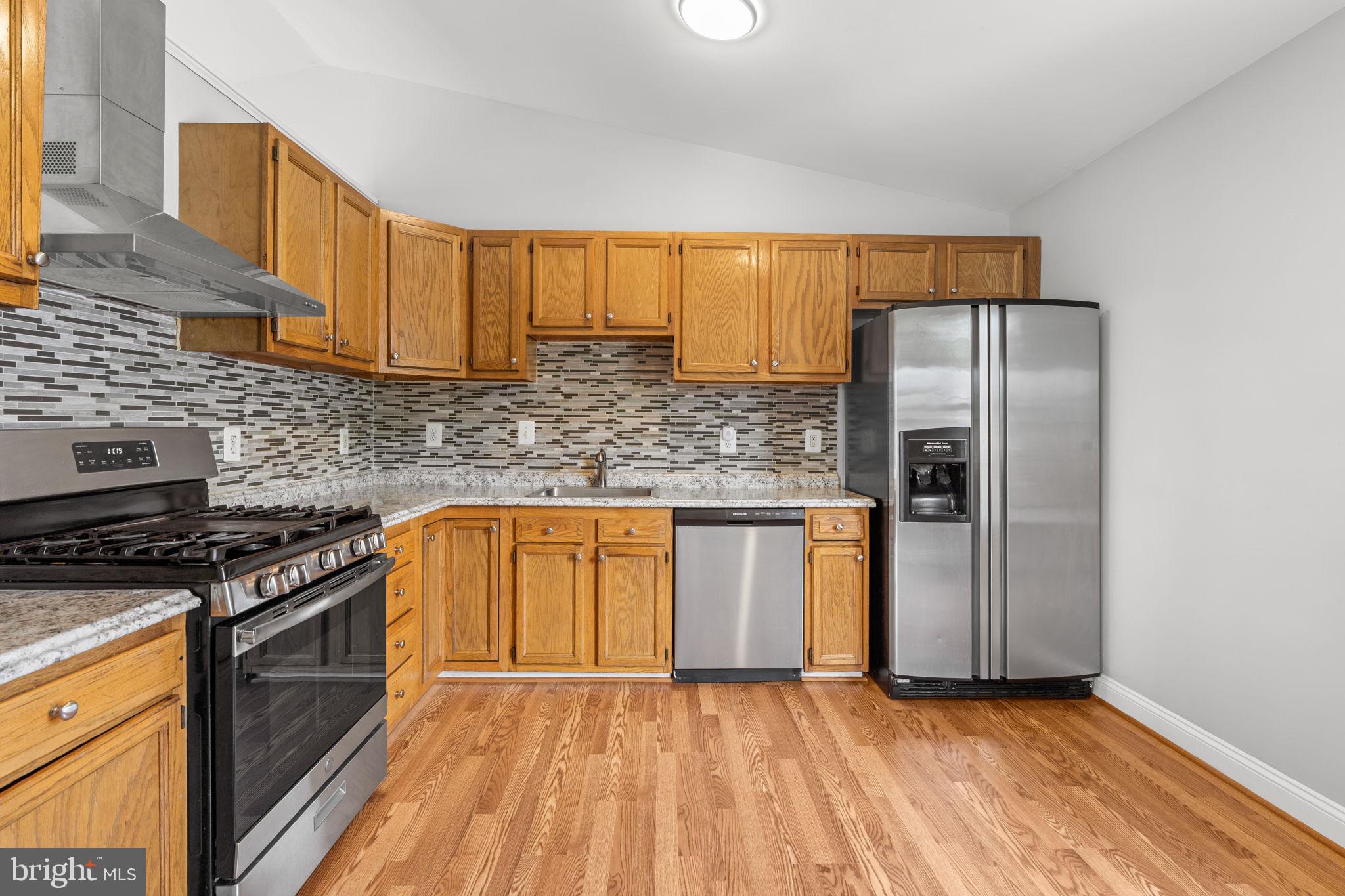 NORTH BRENTWOOD - Residential