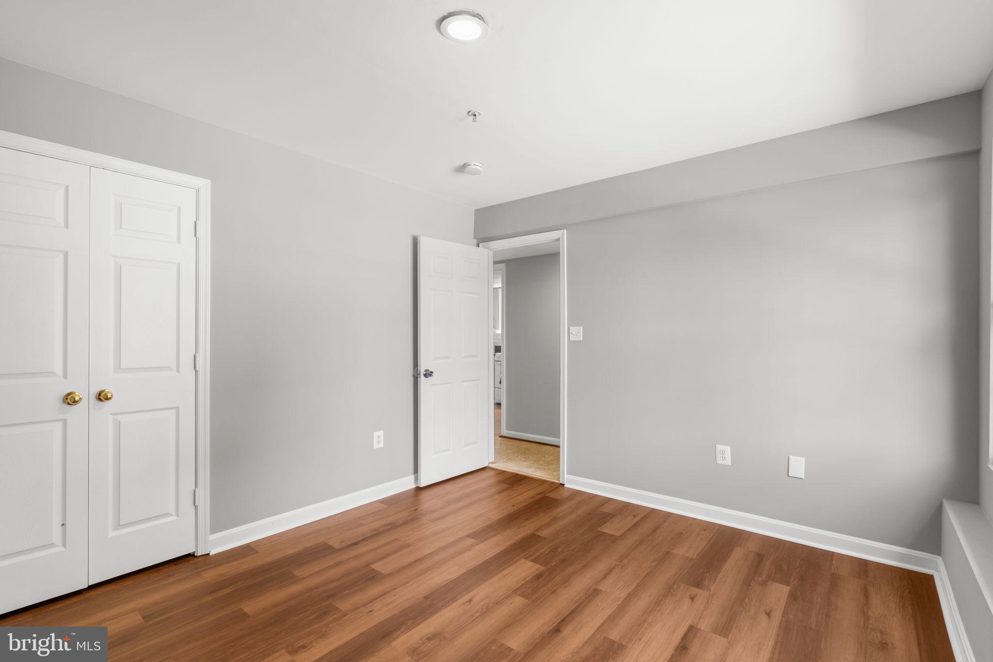 NORTH BRENTWOOD - Residential