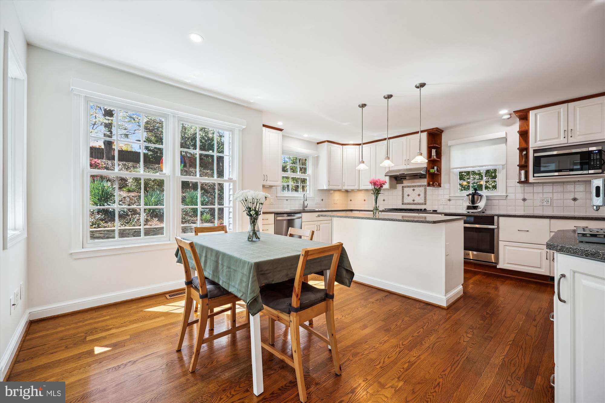 WOODACRES - Residential