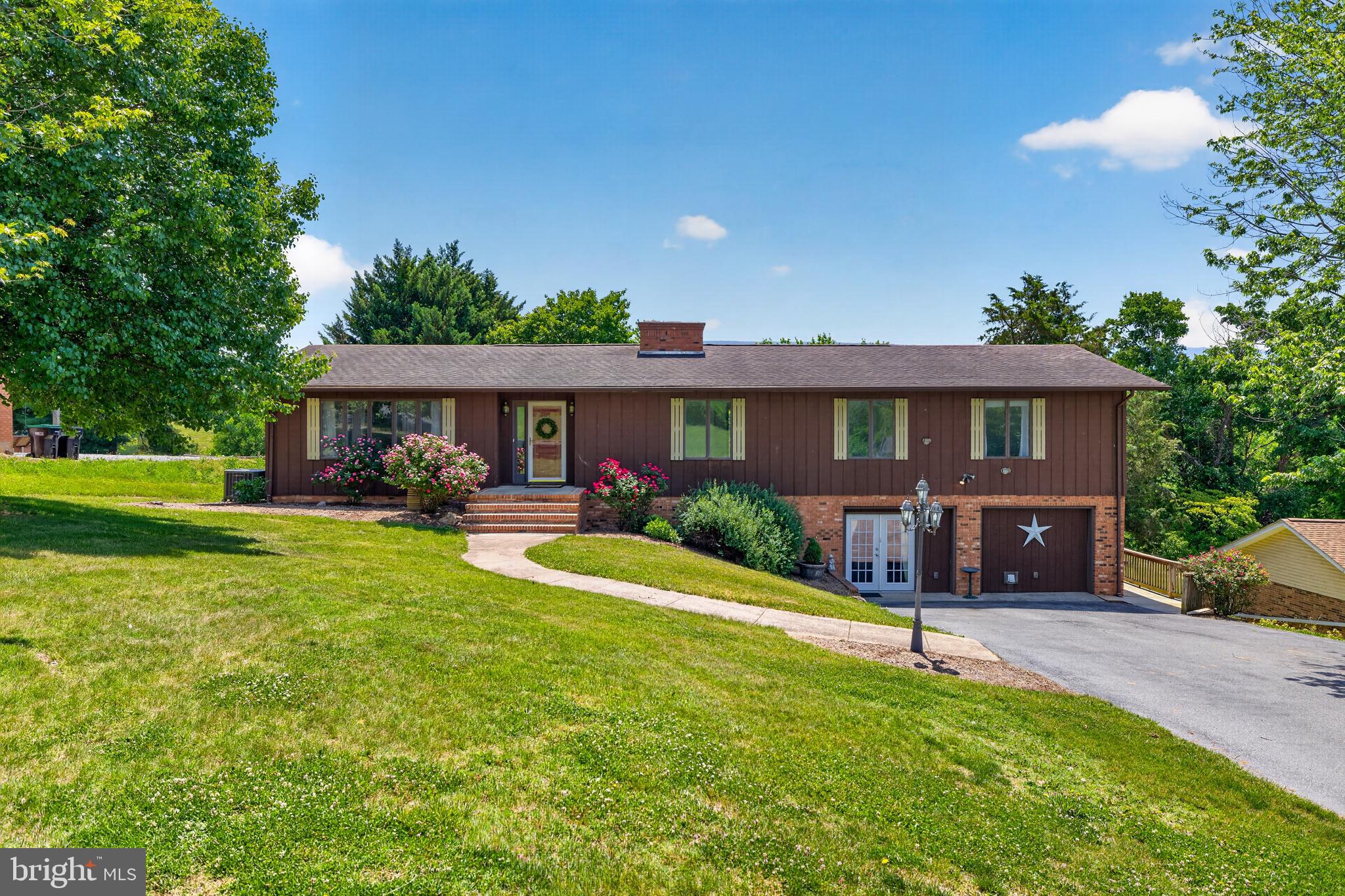 ACADEMY HEIGHTS - Residential