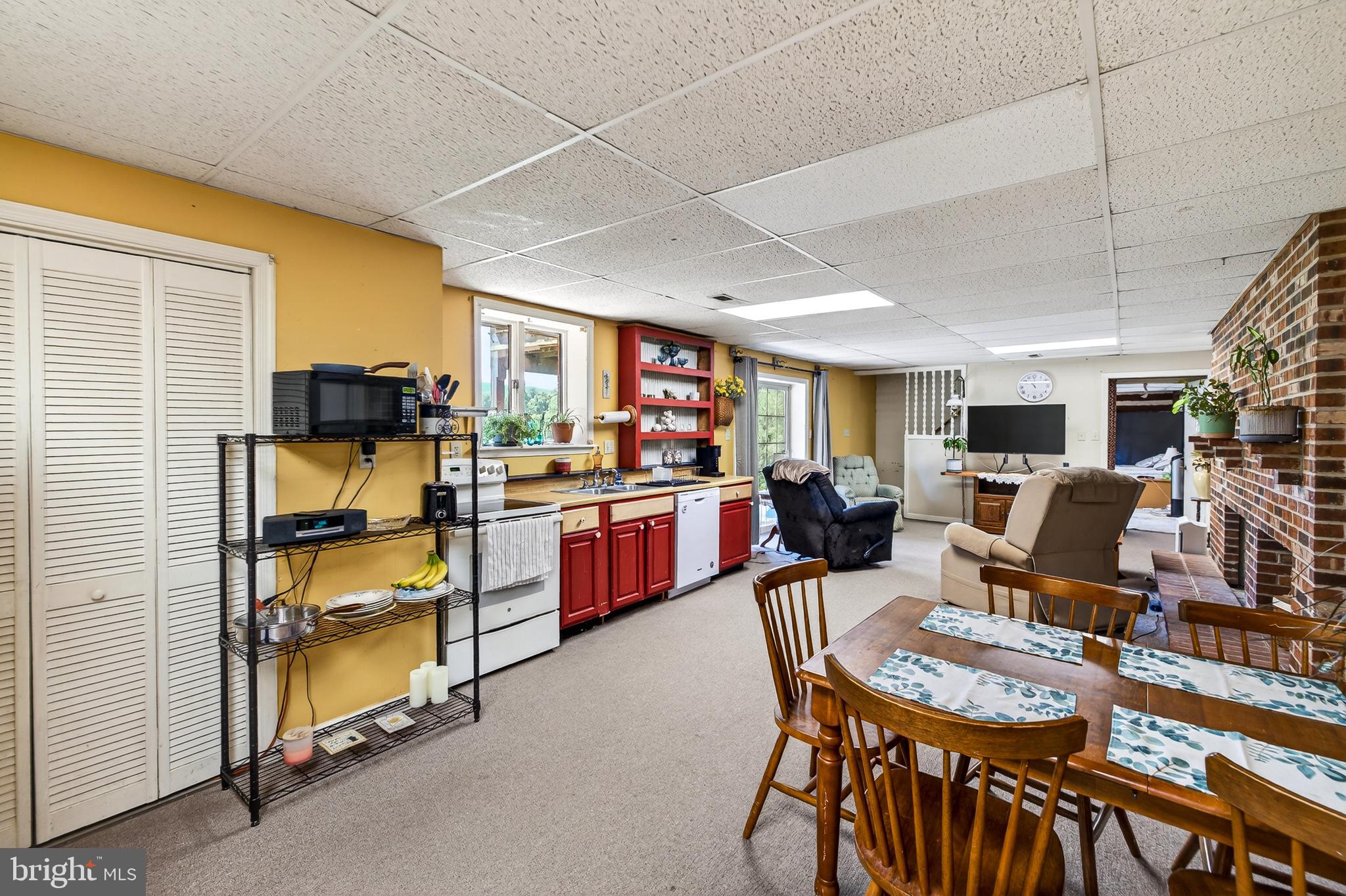 ACADEMY HEIGHTS - Residential