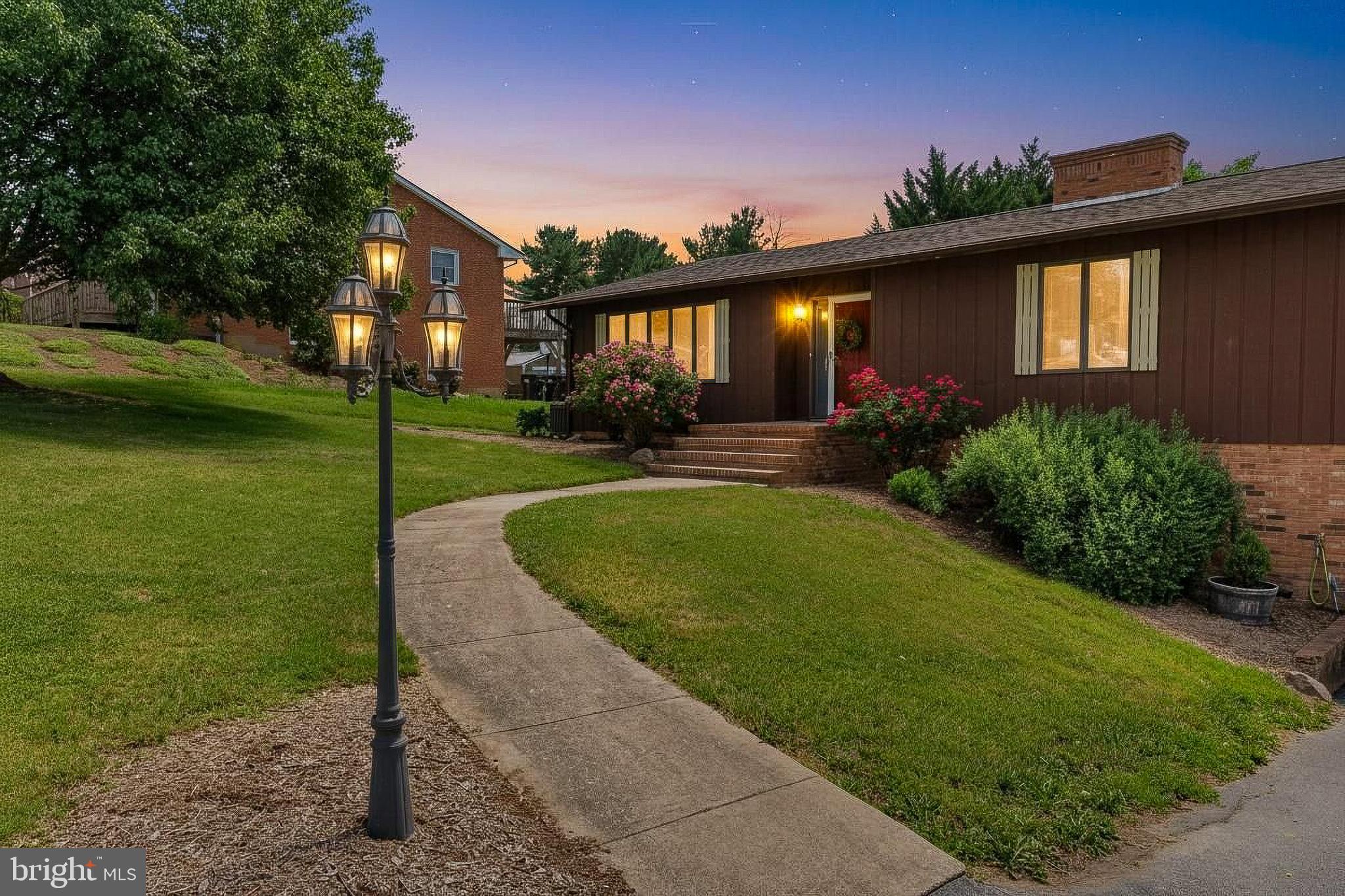 ACADEMY HEIGHTS - Residential