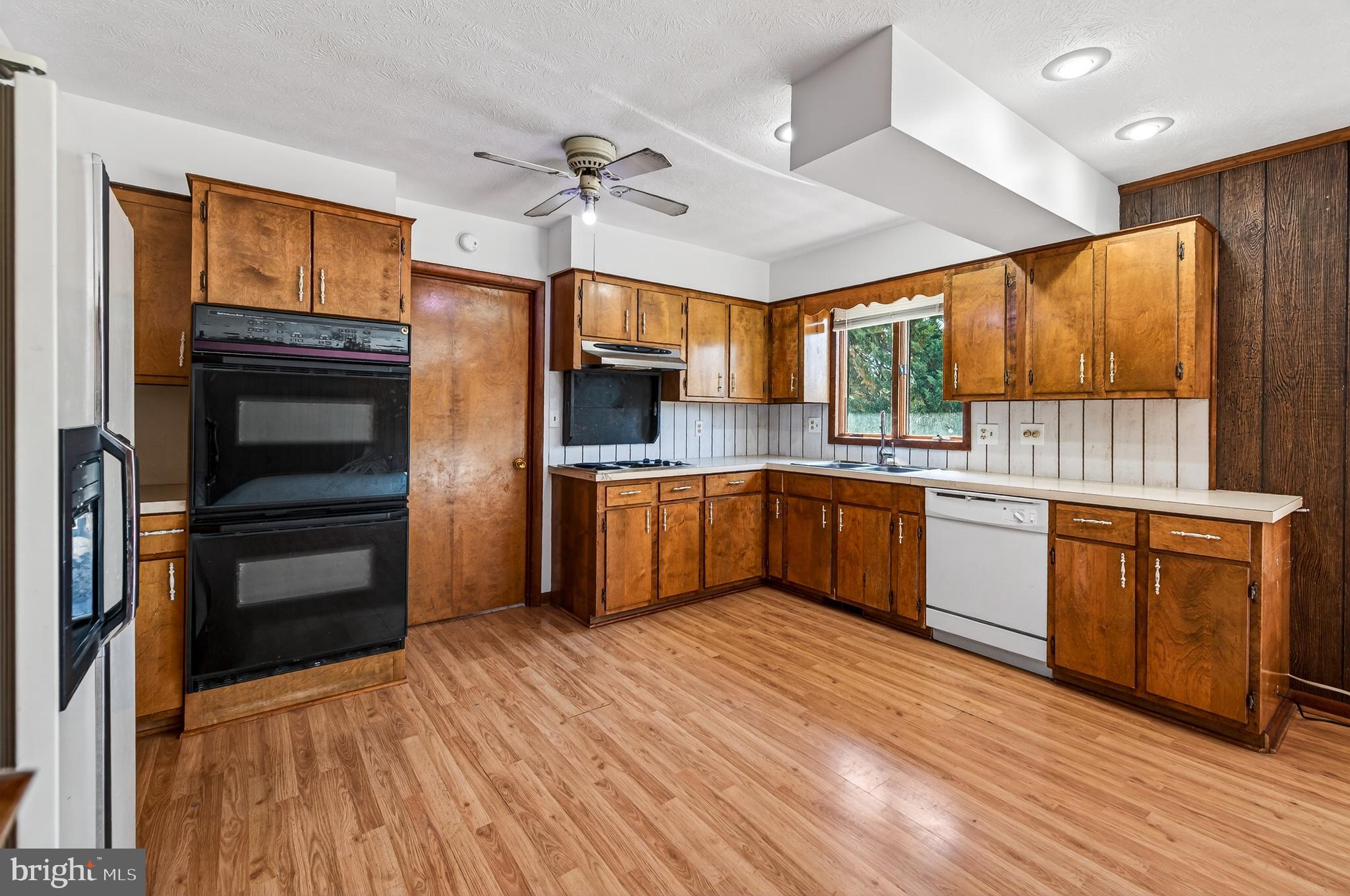 ACADEMY HEIGHTS - Residential
