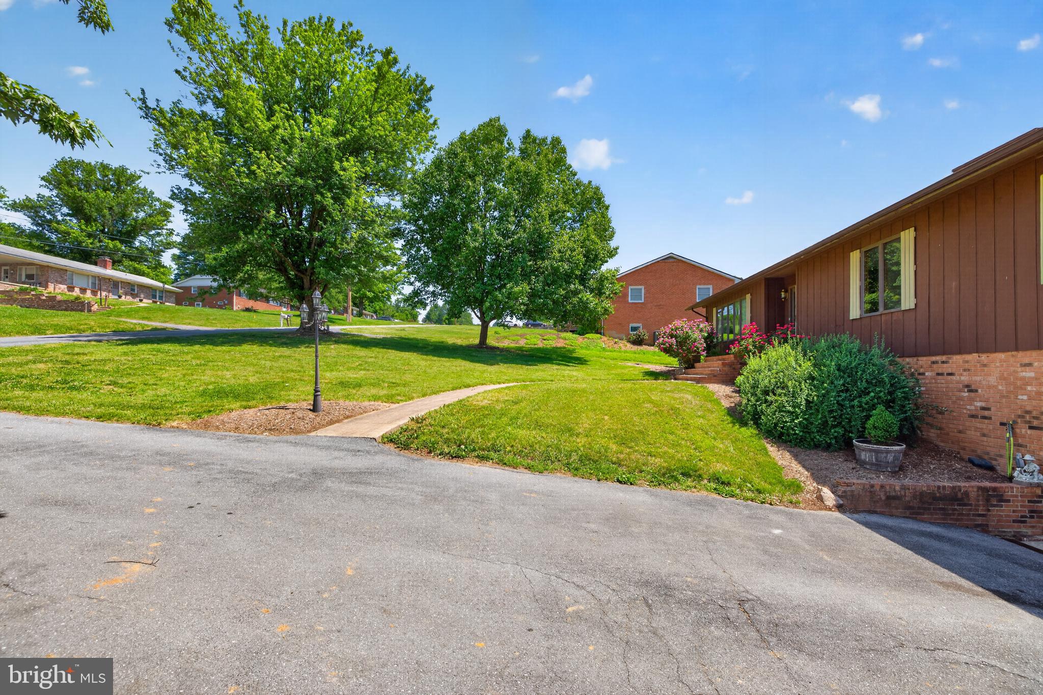 ACADEMY HEIGHTS - Residential