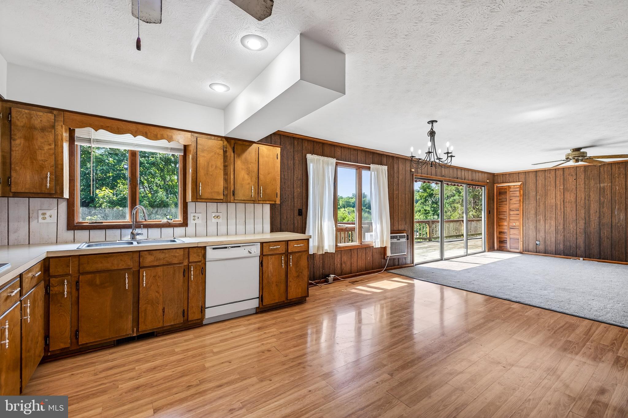 ACADEMY HEIGHTS - Residential