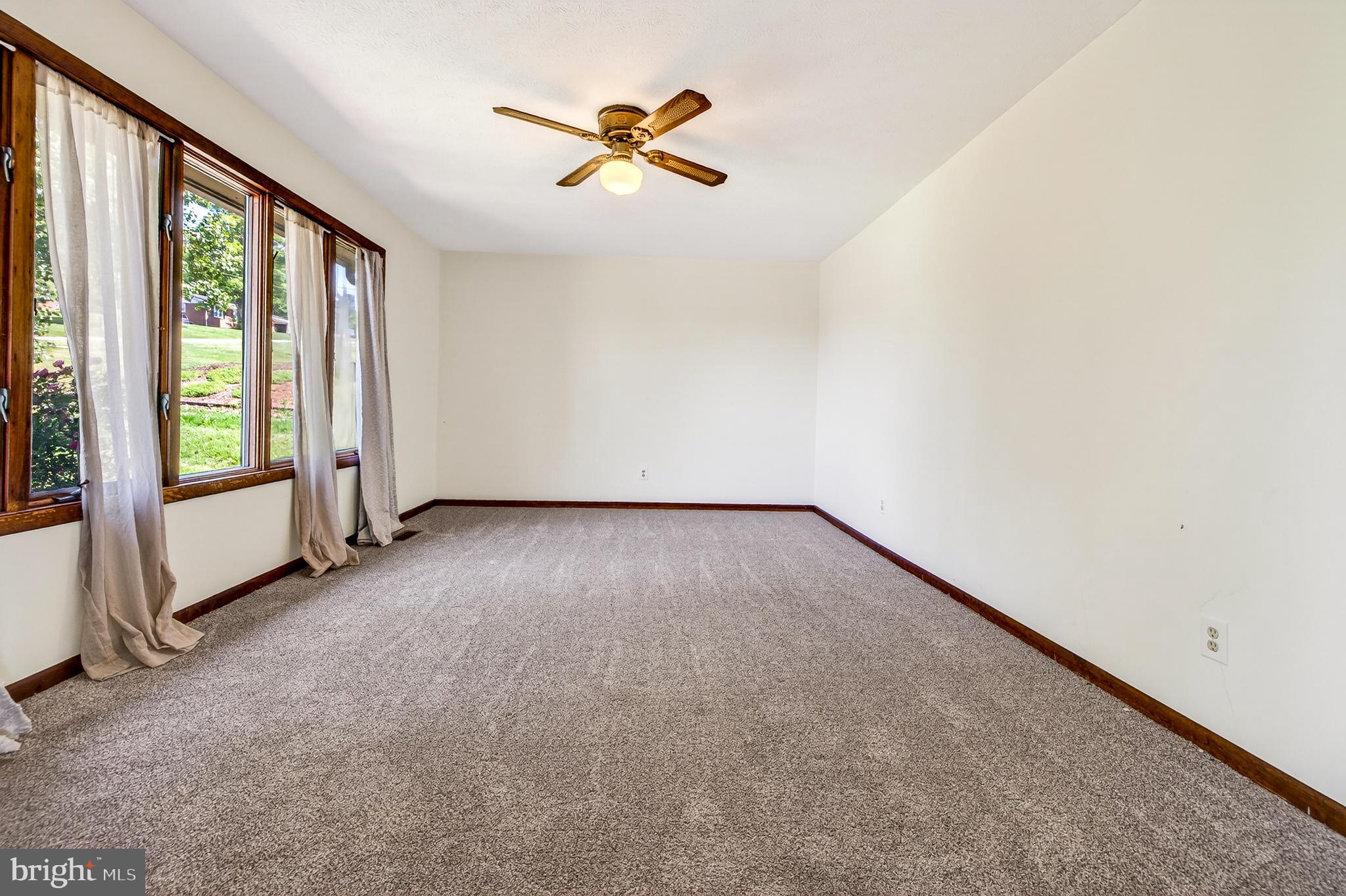 ACADEMY HEIGHTS - Residential