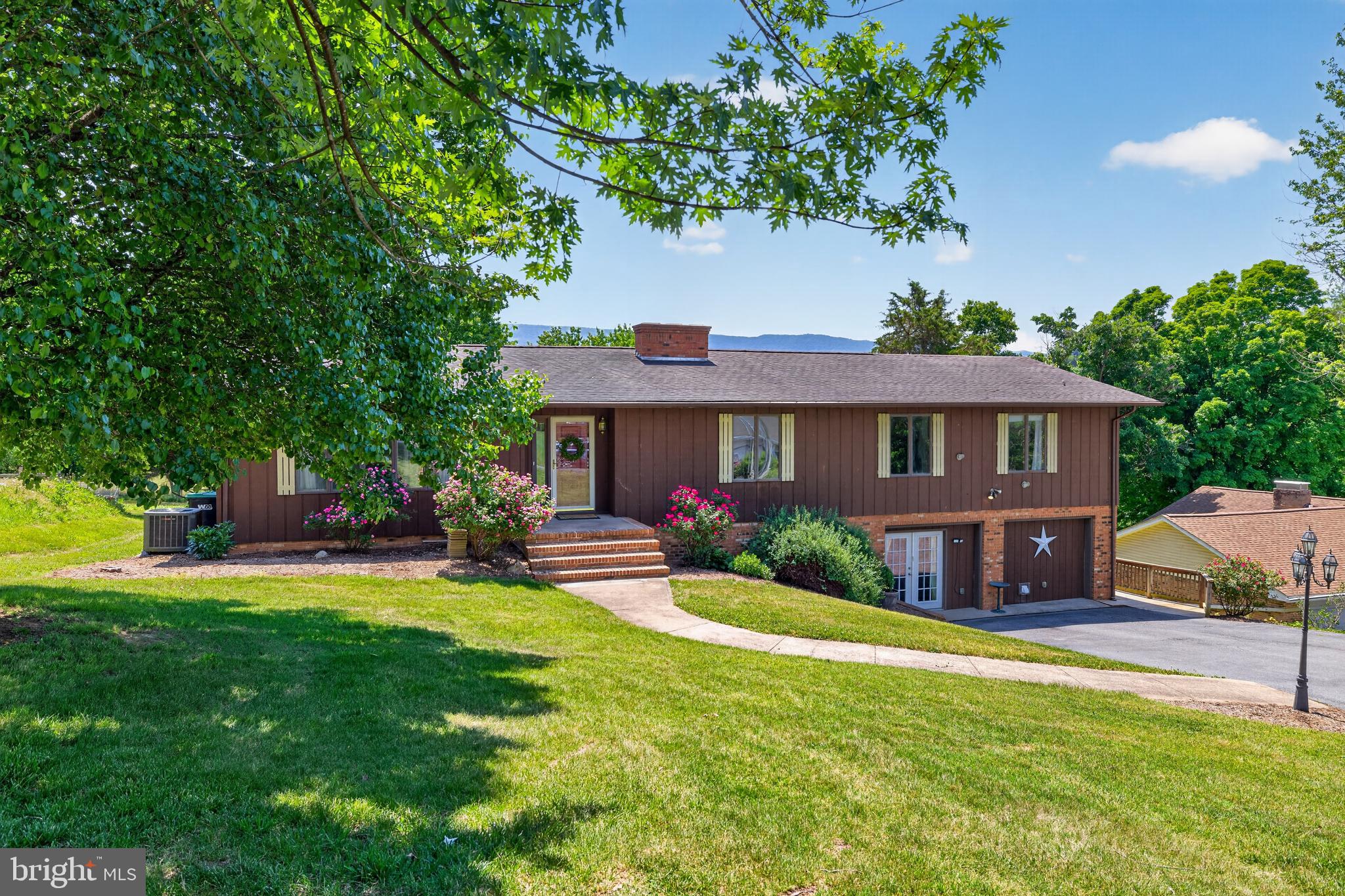 ACADEMY HEIGHTS - Residential