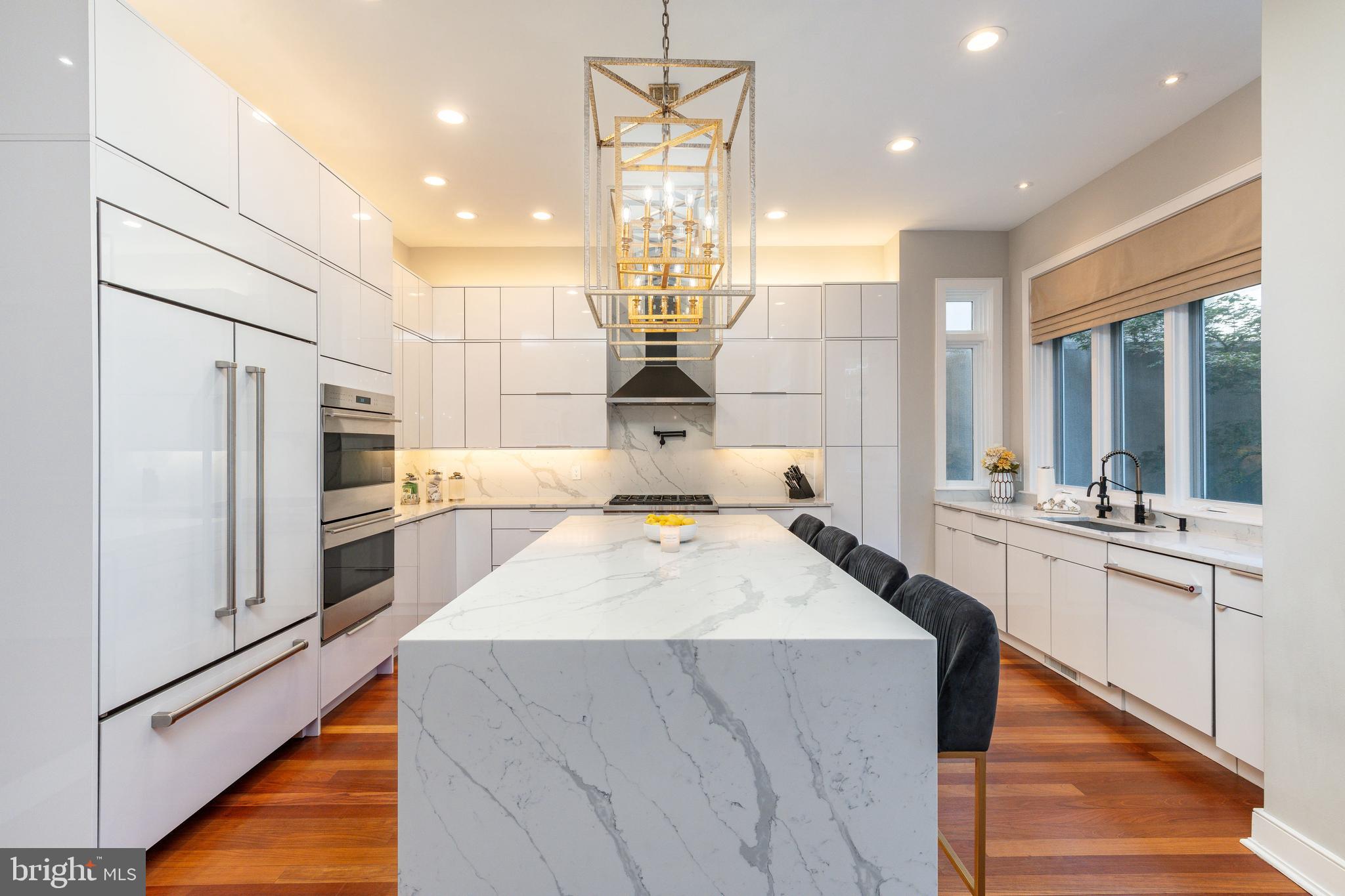 WASHINGTON SQ WEST - Residential