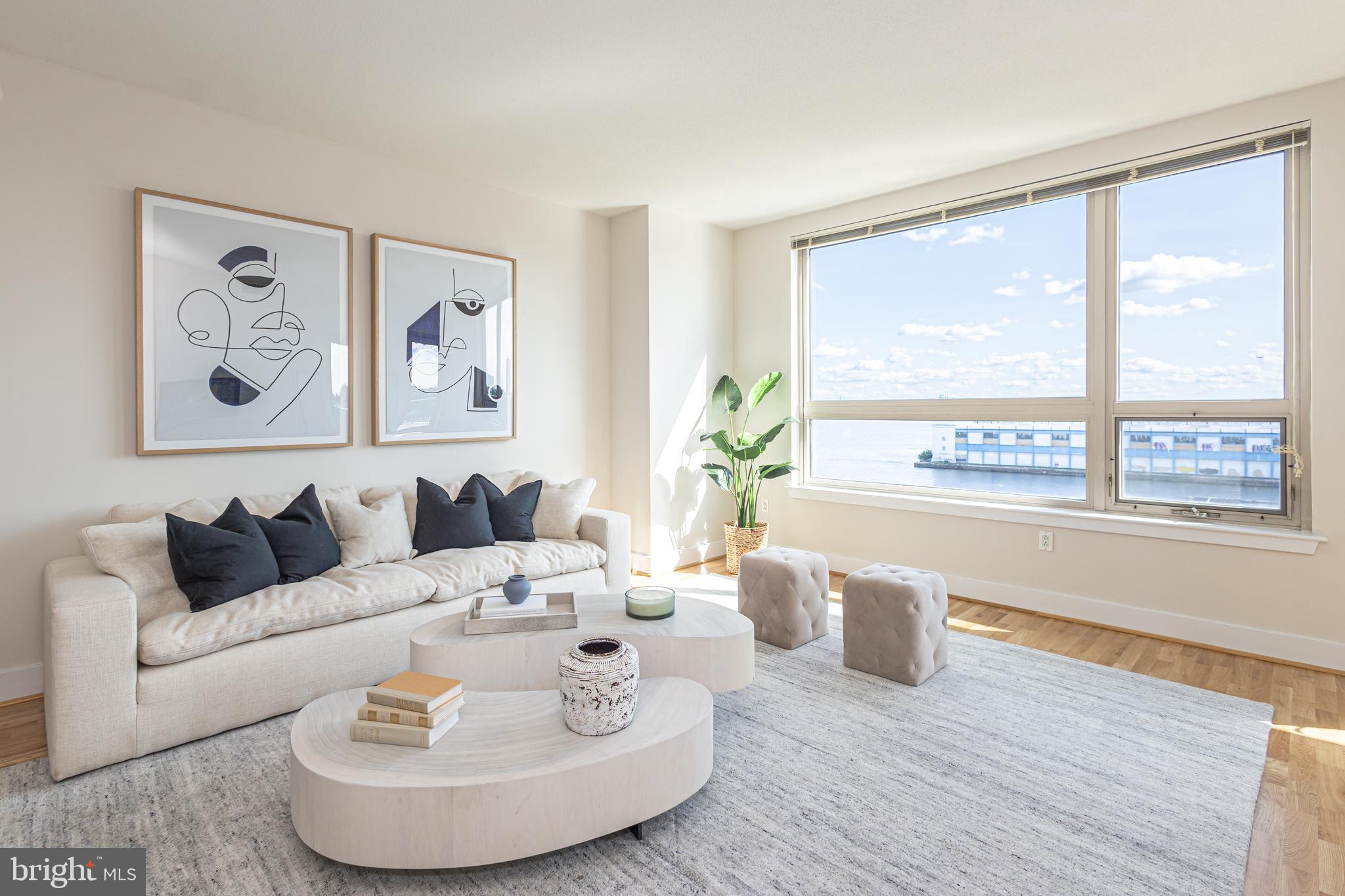 DOCKSIDE CONDOMINIUM - Residential